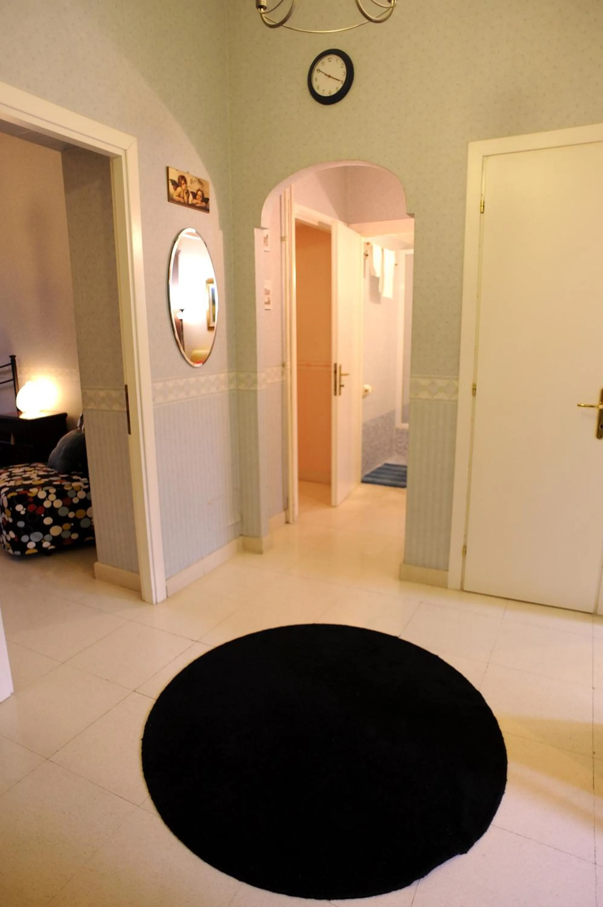 Communal lounge/ TV room in La Casa Romana