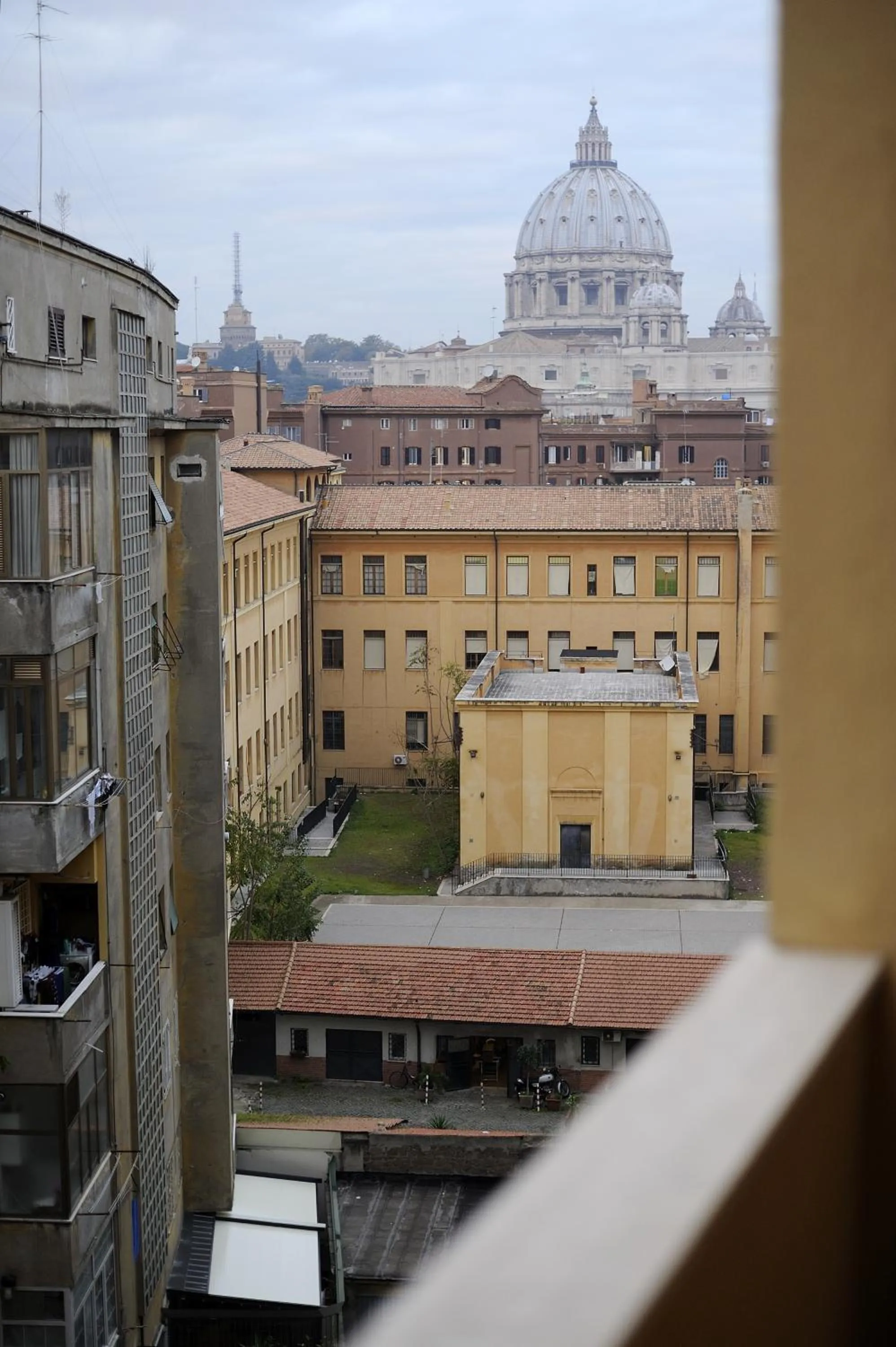 Facade/entrance in La Casa Romana