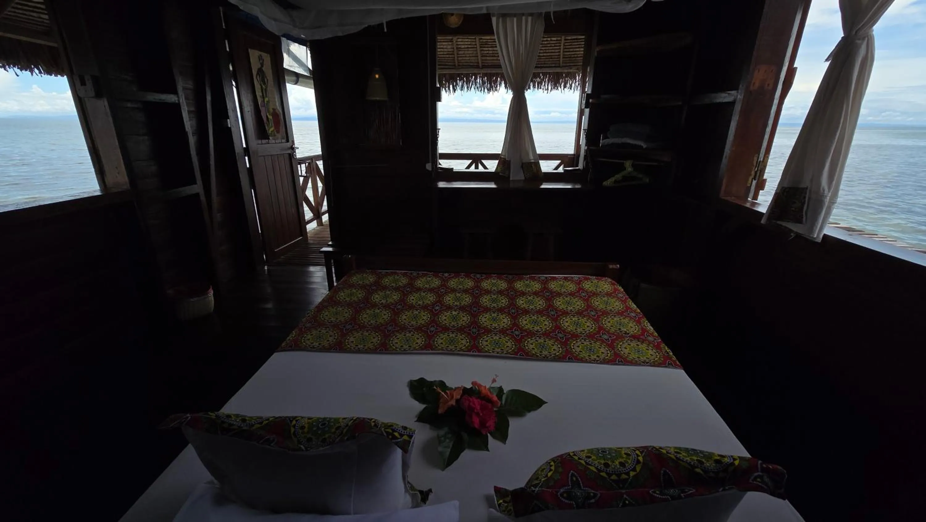 Lakana Hotel