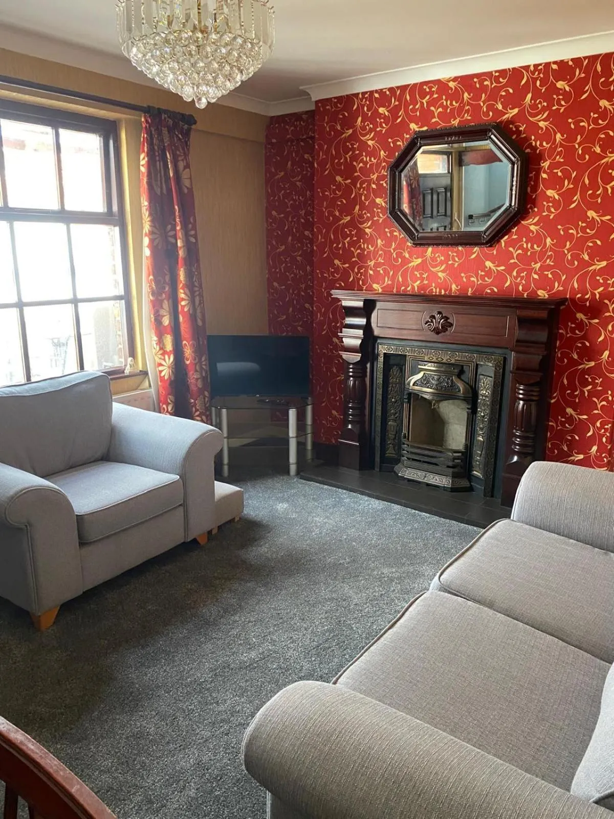 TV and multimedia, Bed in Railway Bar Apartment