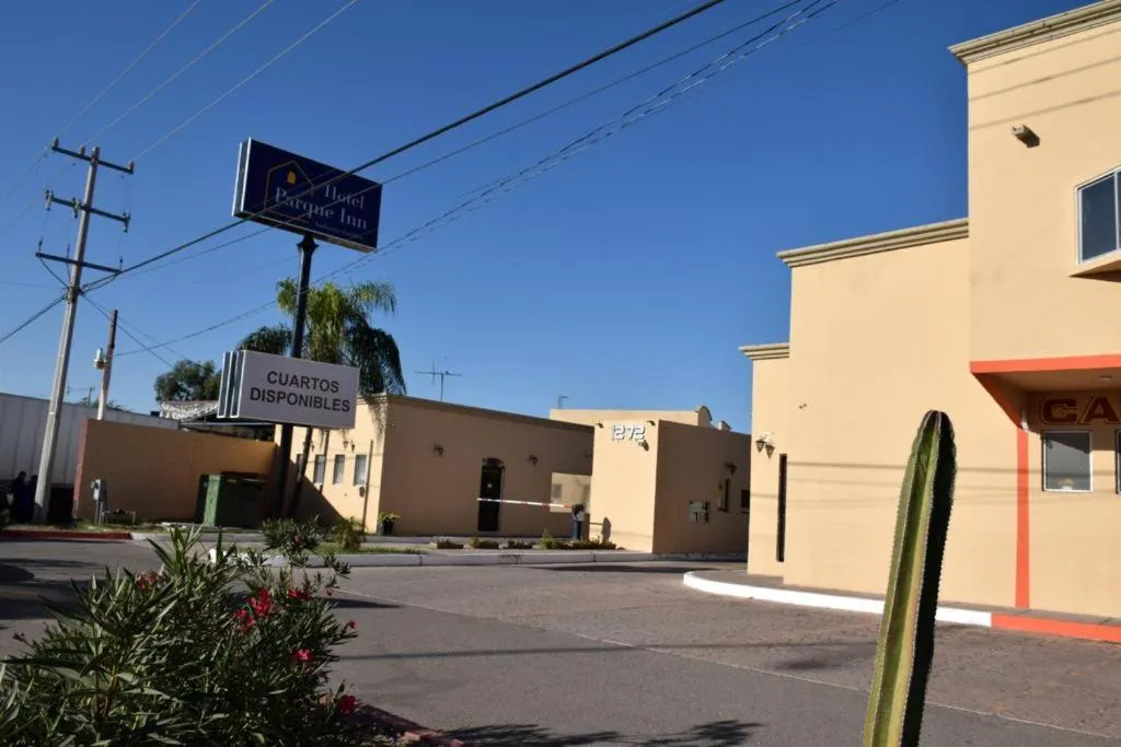 Property building in Hotel Parque Inn