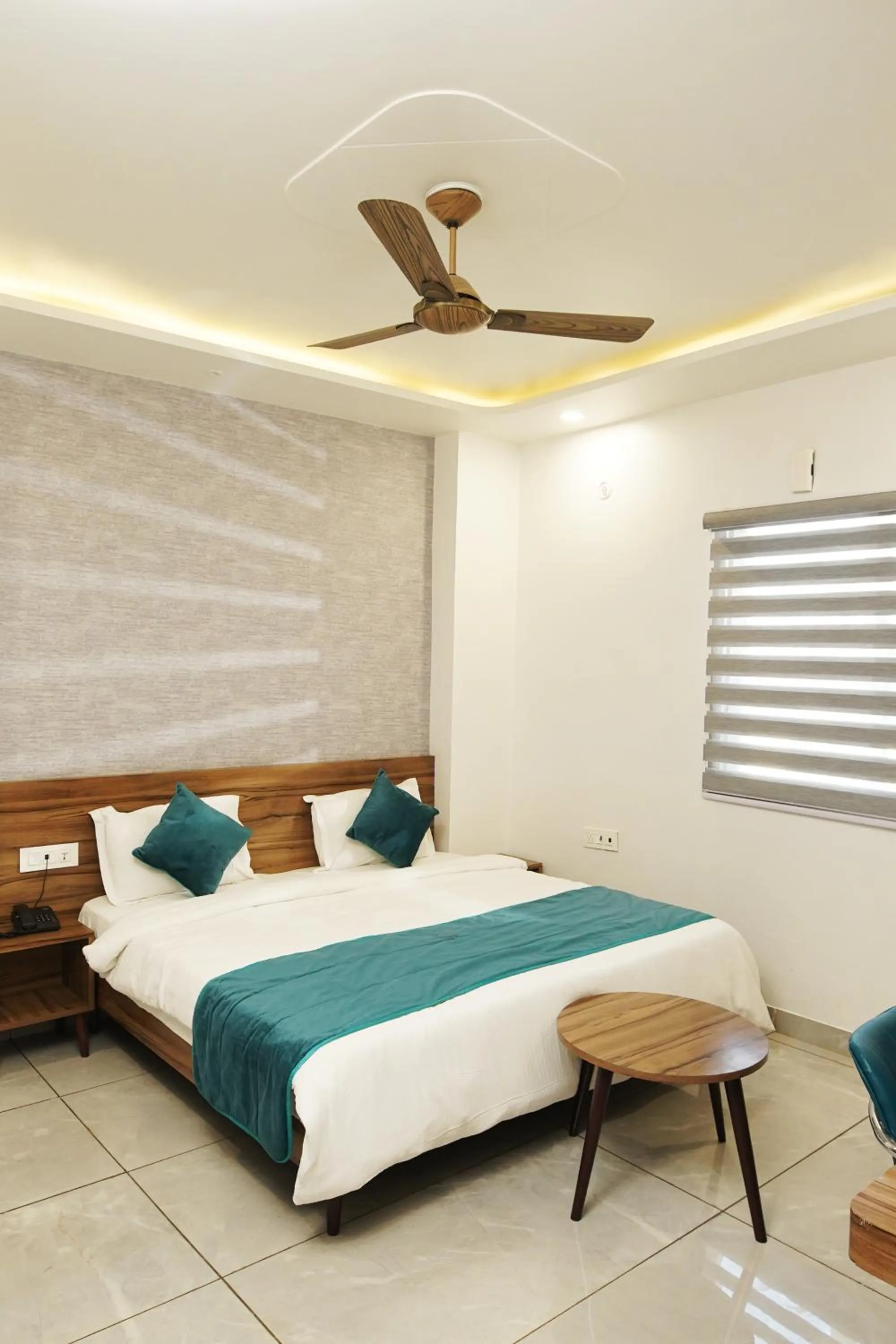 Bedroom, Bed in Gallivanto Inn