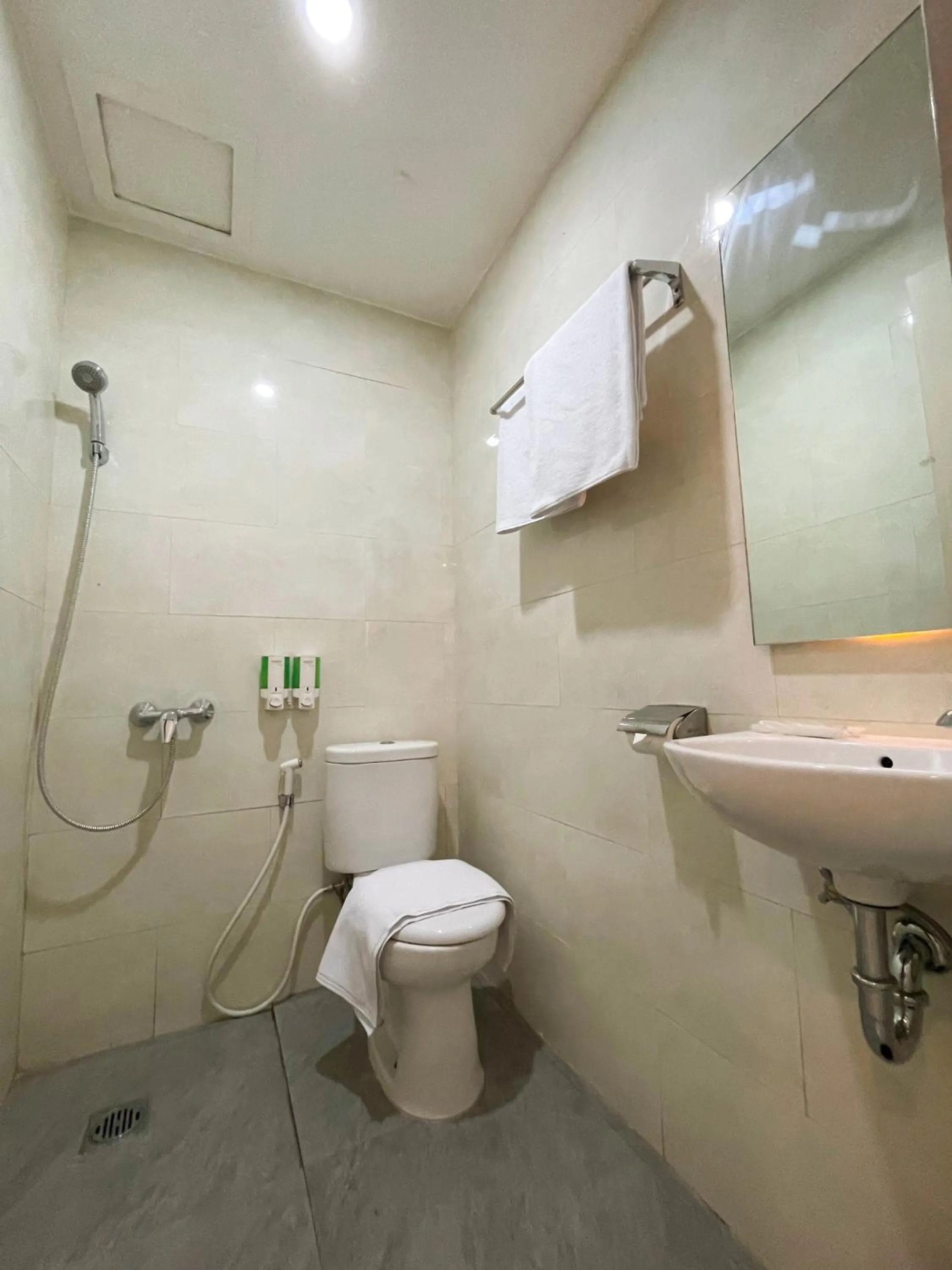 Bathroom in LEAF HoteL