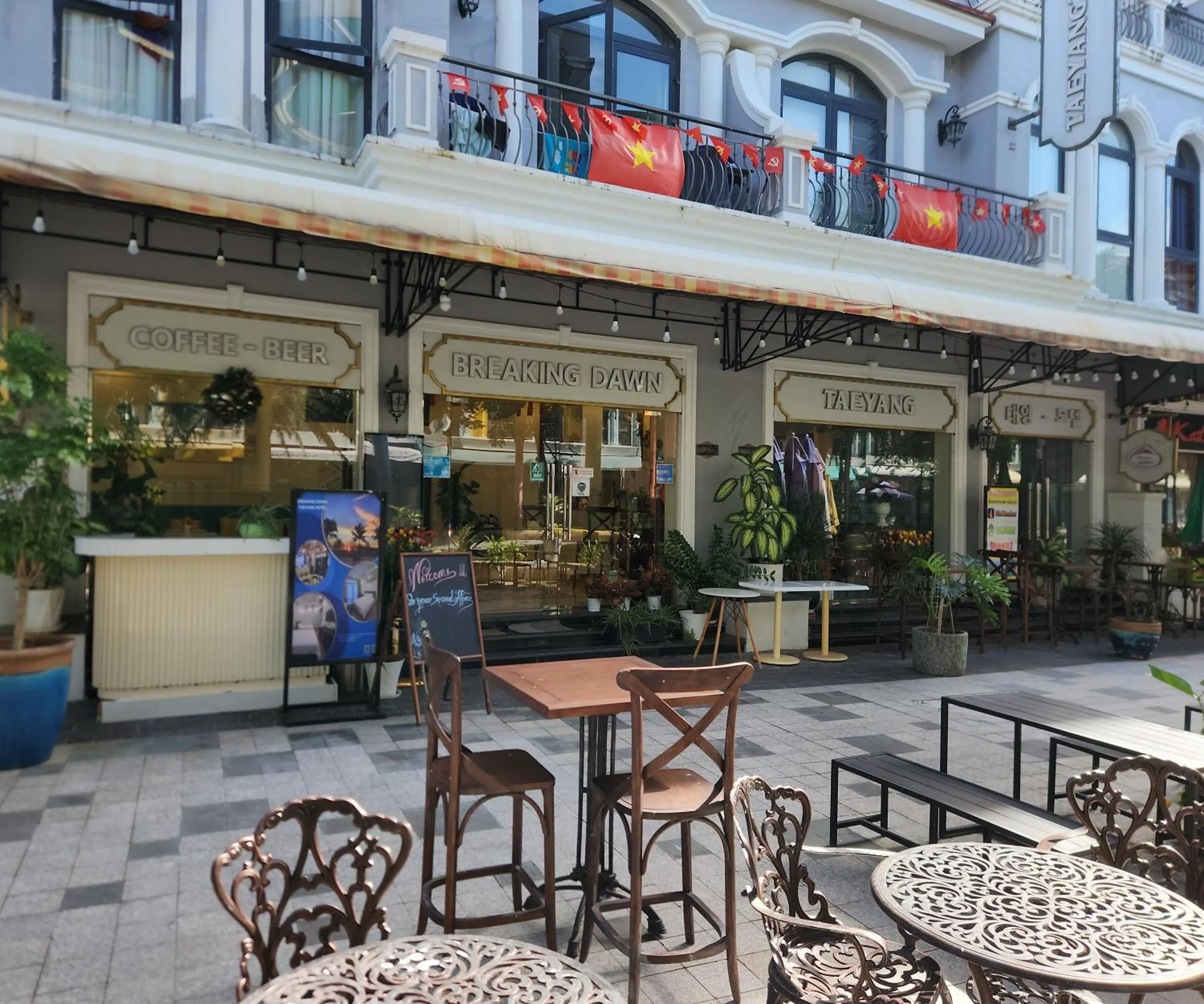 Location in BREAKING DAWN- TAEYANG Hotel Phú Quốc