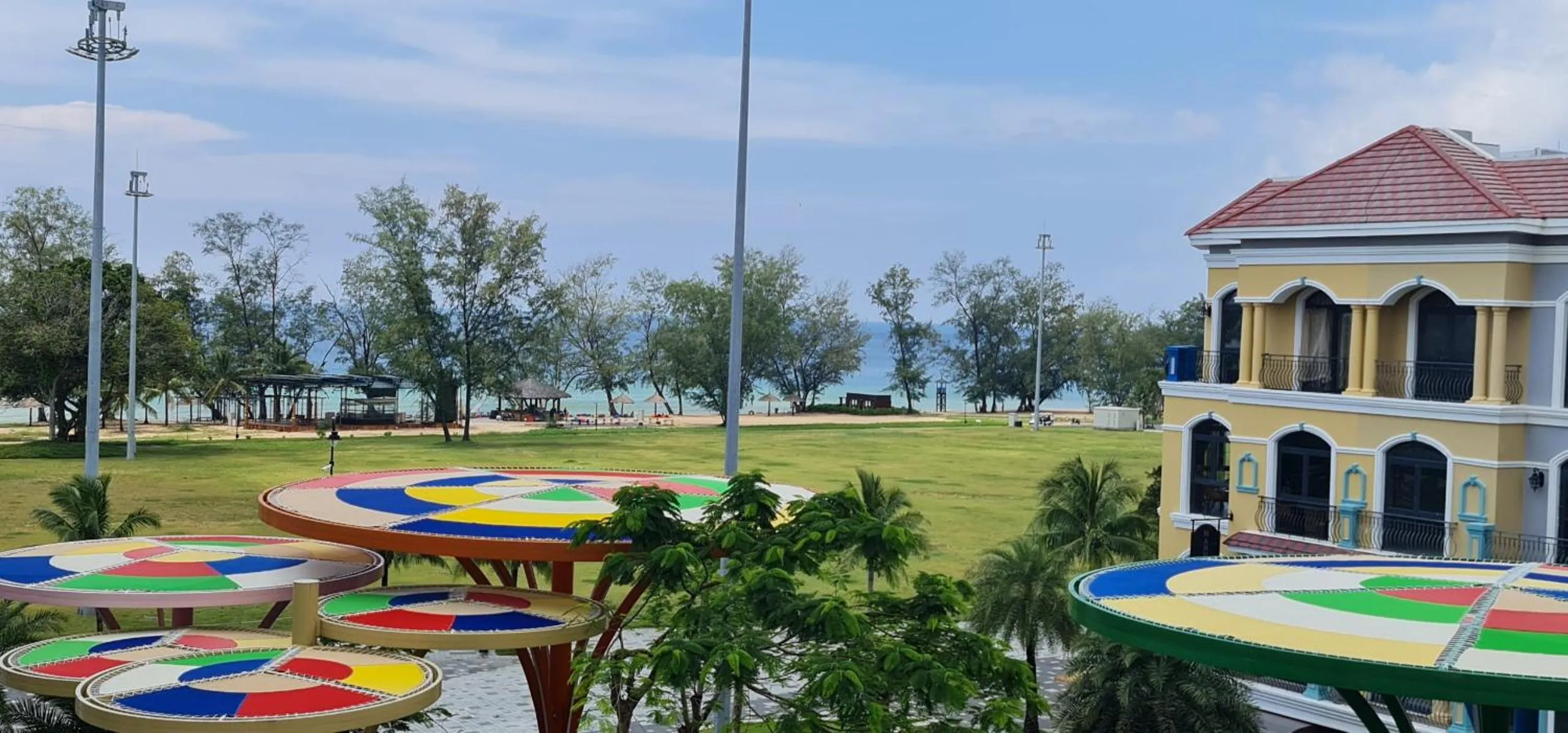 BREAKING DAWN- TAEYANG Hotel Phú Quốc