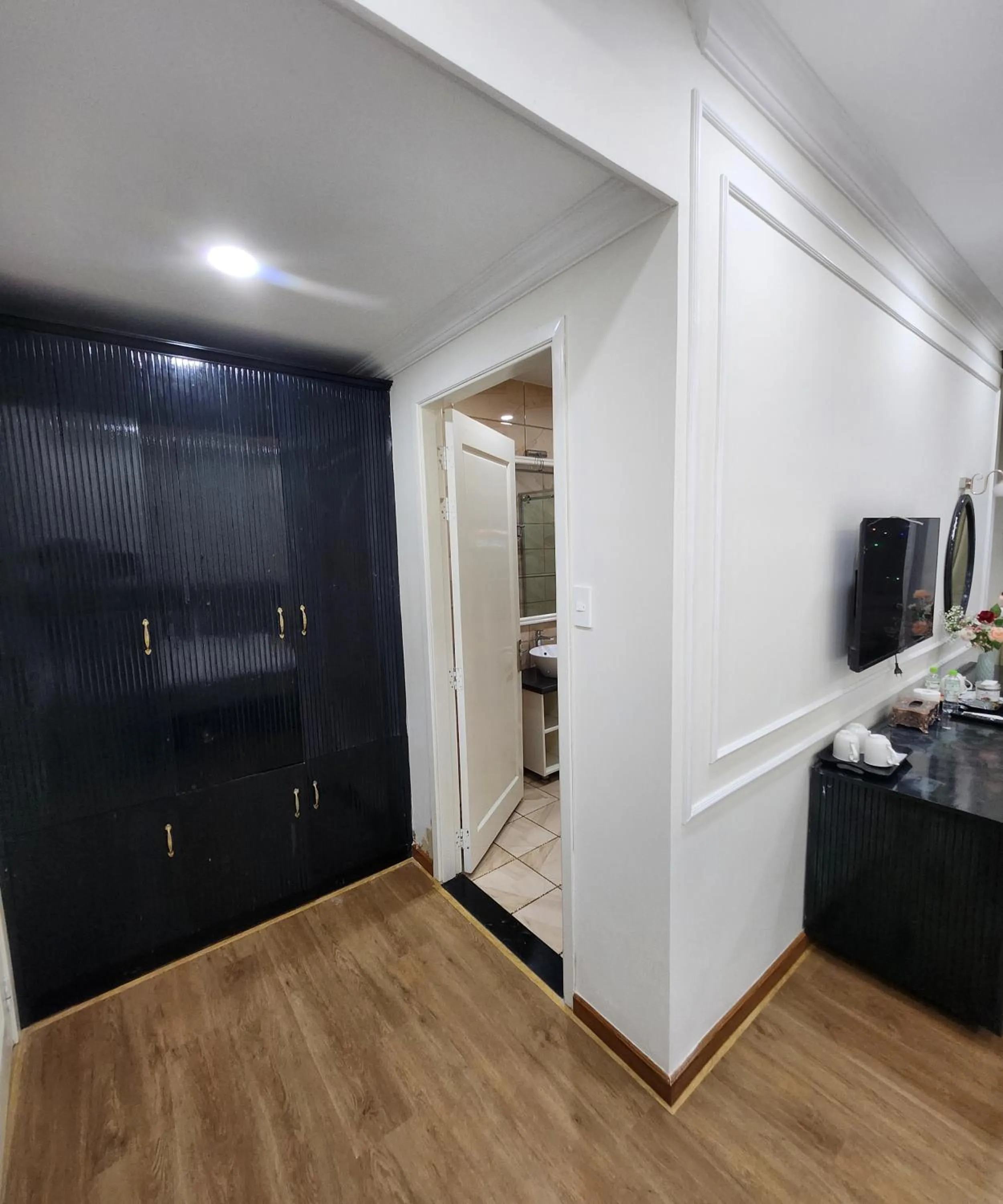 BREAKING DAWN- TAEYANG Hotel Phú Quốc