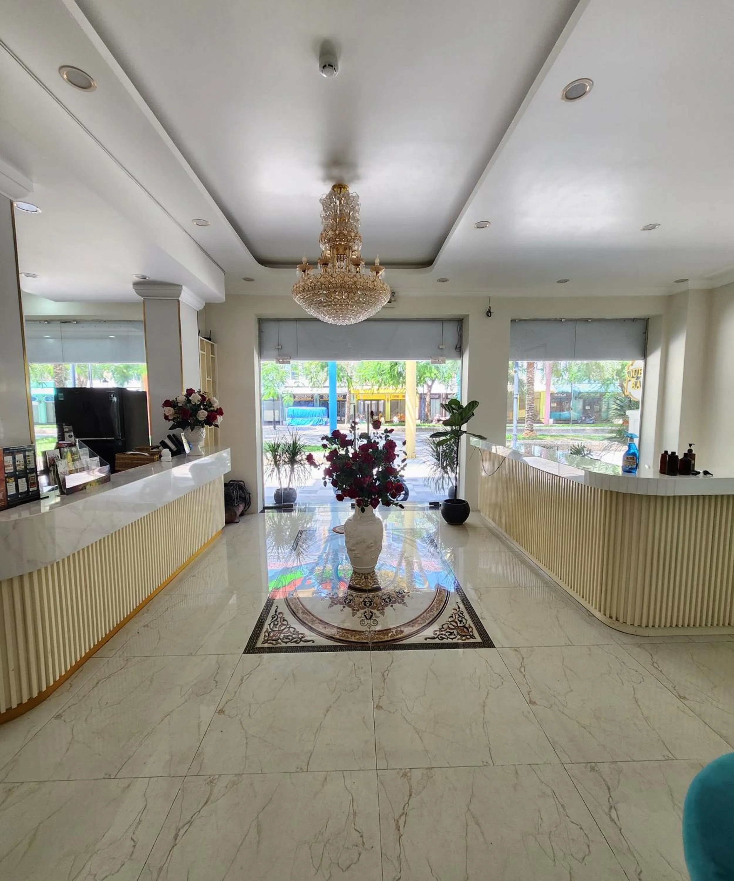 BREAKING DAWN- TAEYANG Hotel Phú Quốc