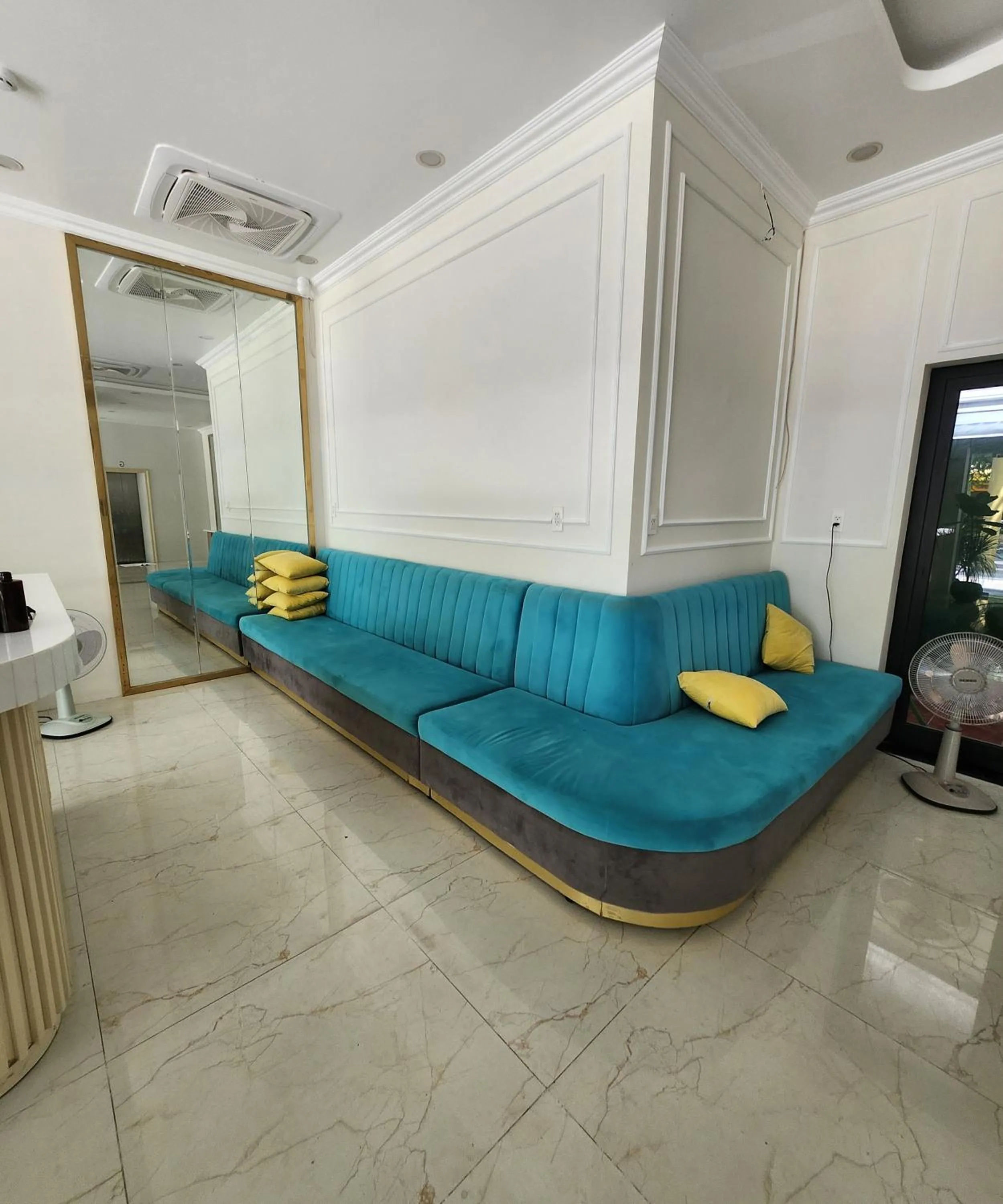 BREAKING DAWN- TAEYANG Hotel Phú Quốc