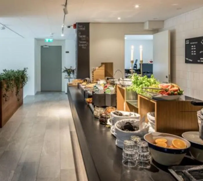 Buffet breakfast in Avanti Apartment Hotel