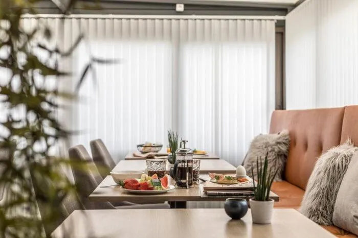 Restaurant/places to eat in Avanti Apartment Hotel