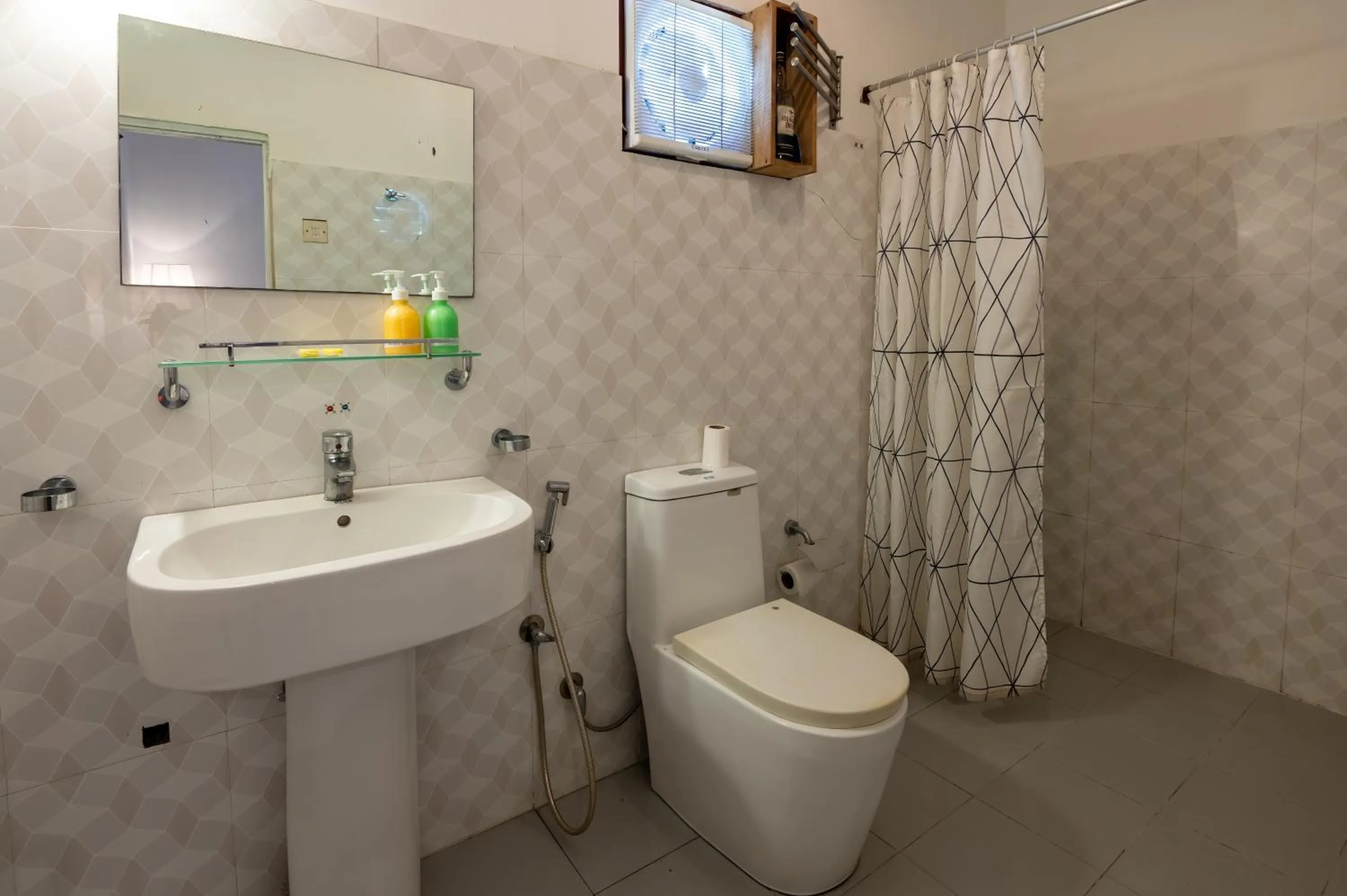 Bathroom in The Empyrean Airport Transit Hotel