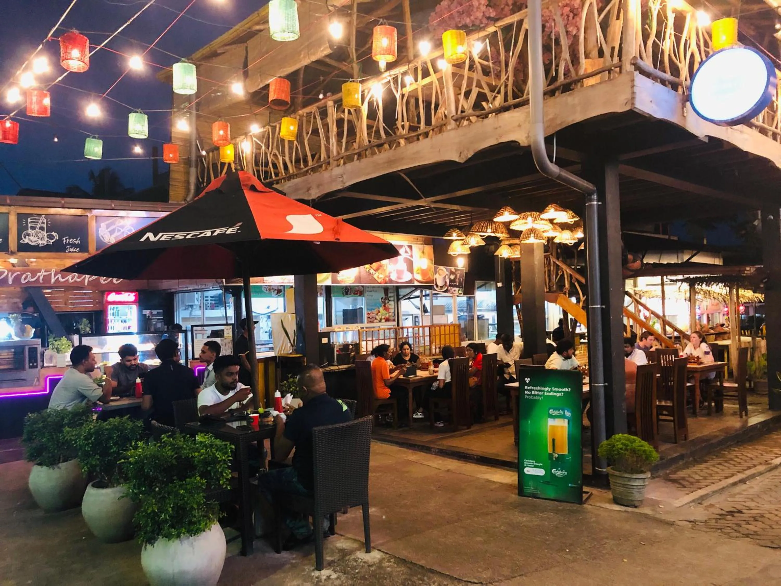 Restaurant/places to eat in The Empyrean Airport Transit Hotel