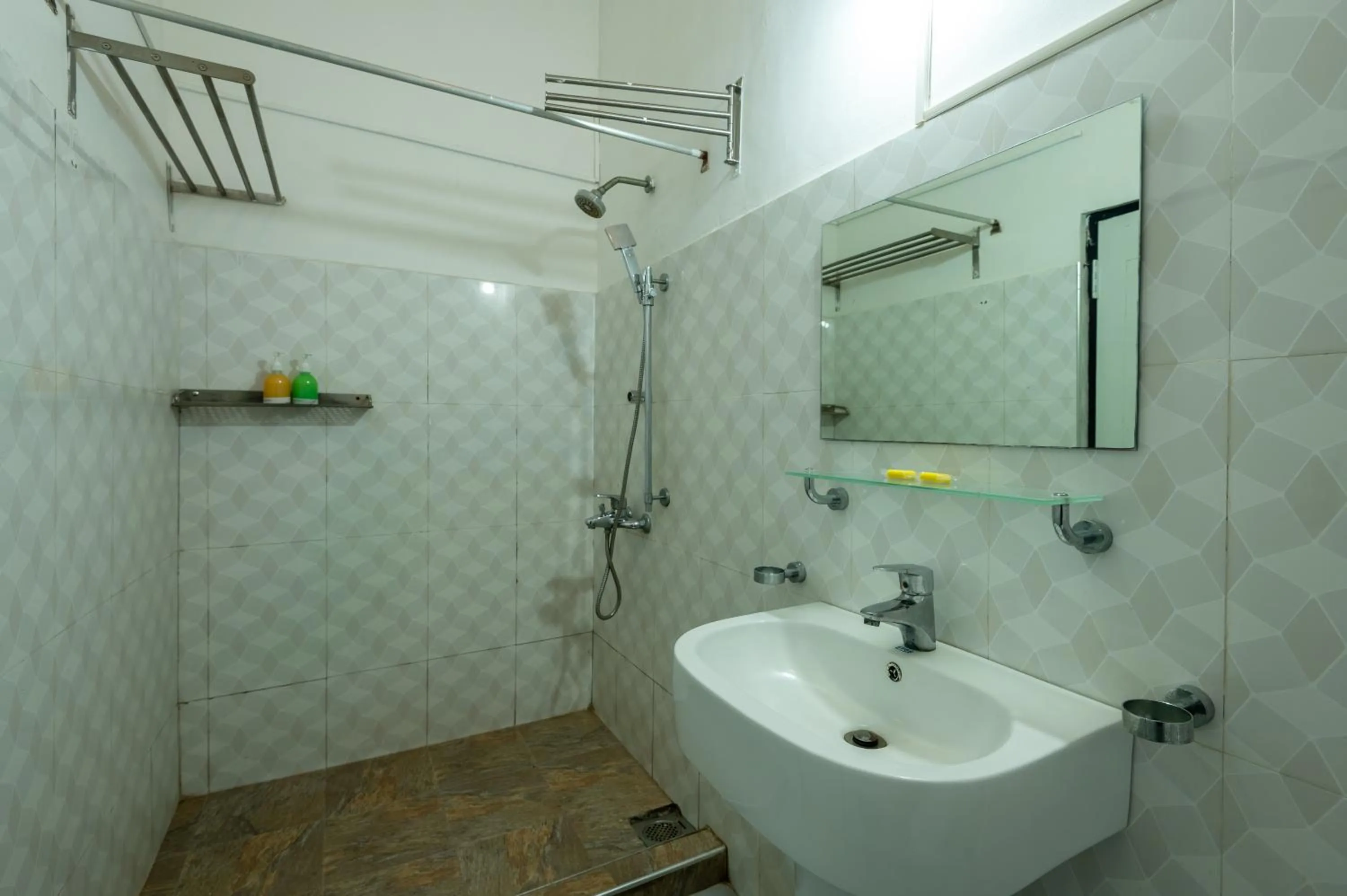 Bathroom in The Empyrean Airport Transit Hotel