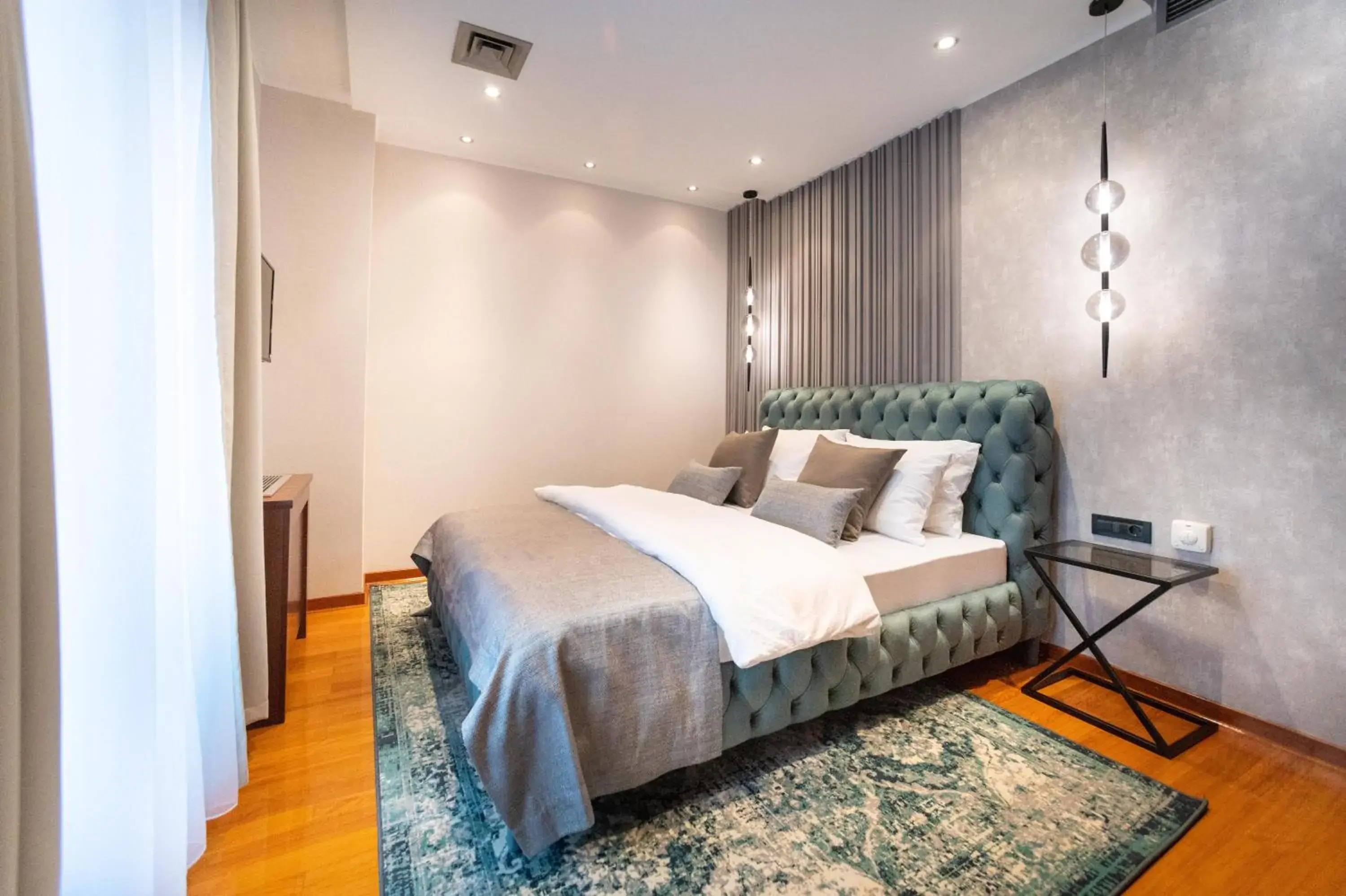 NATALI Luxury suites PARKING NATALI Luxury suites PARKING