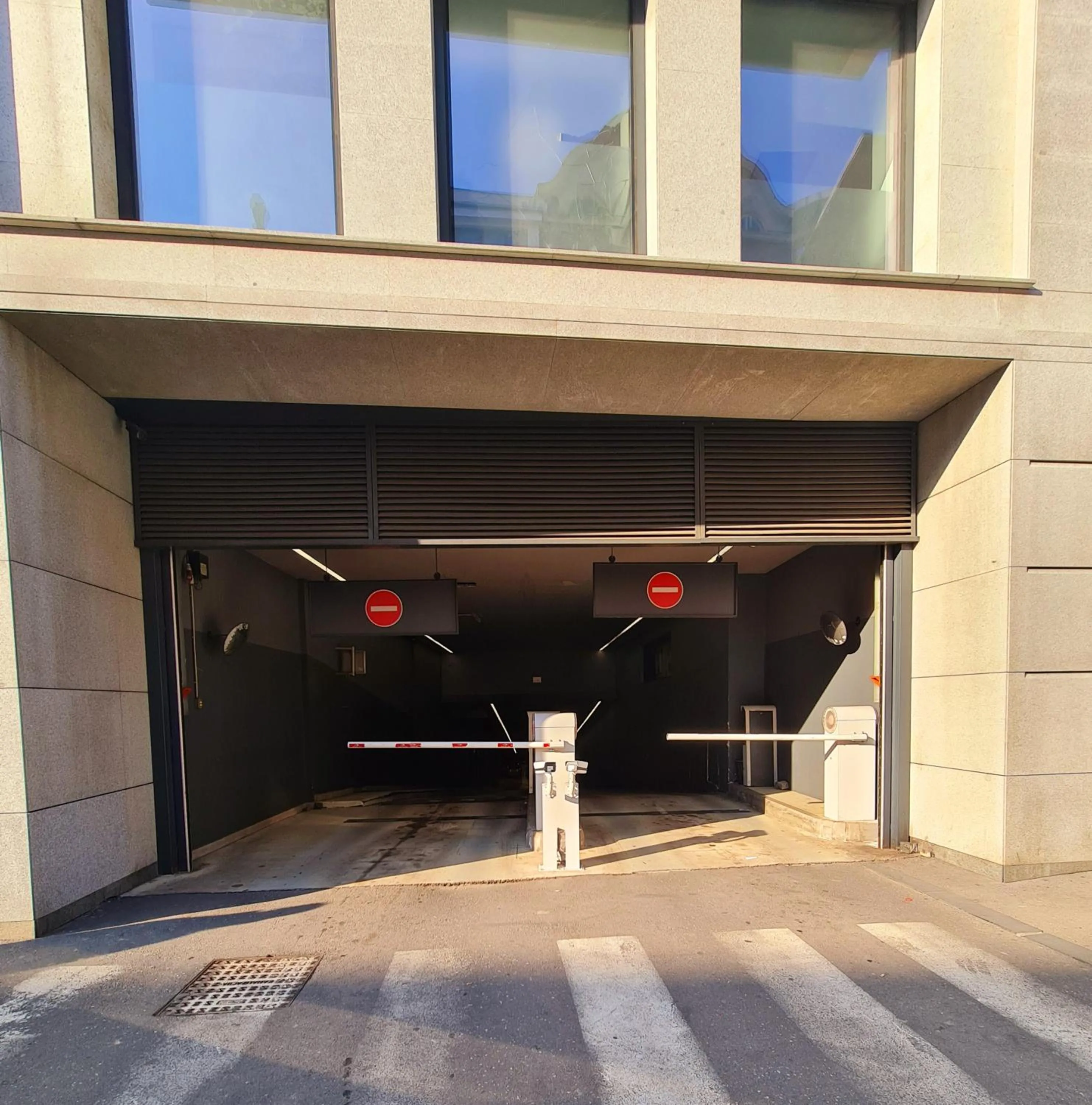 Parking in NATALI Luxury suites PARKING
