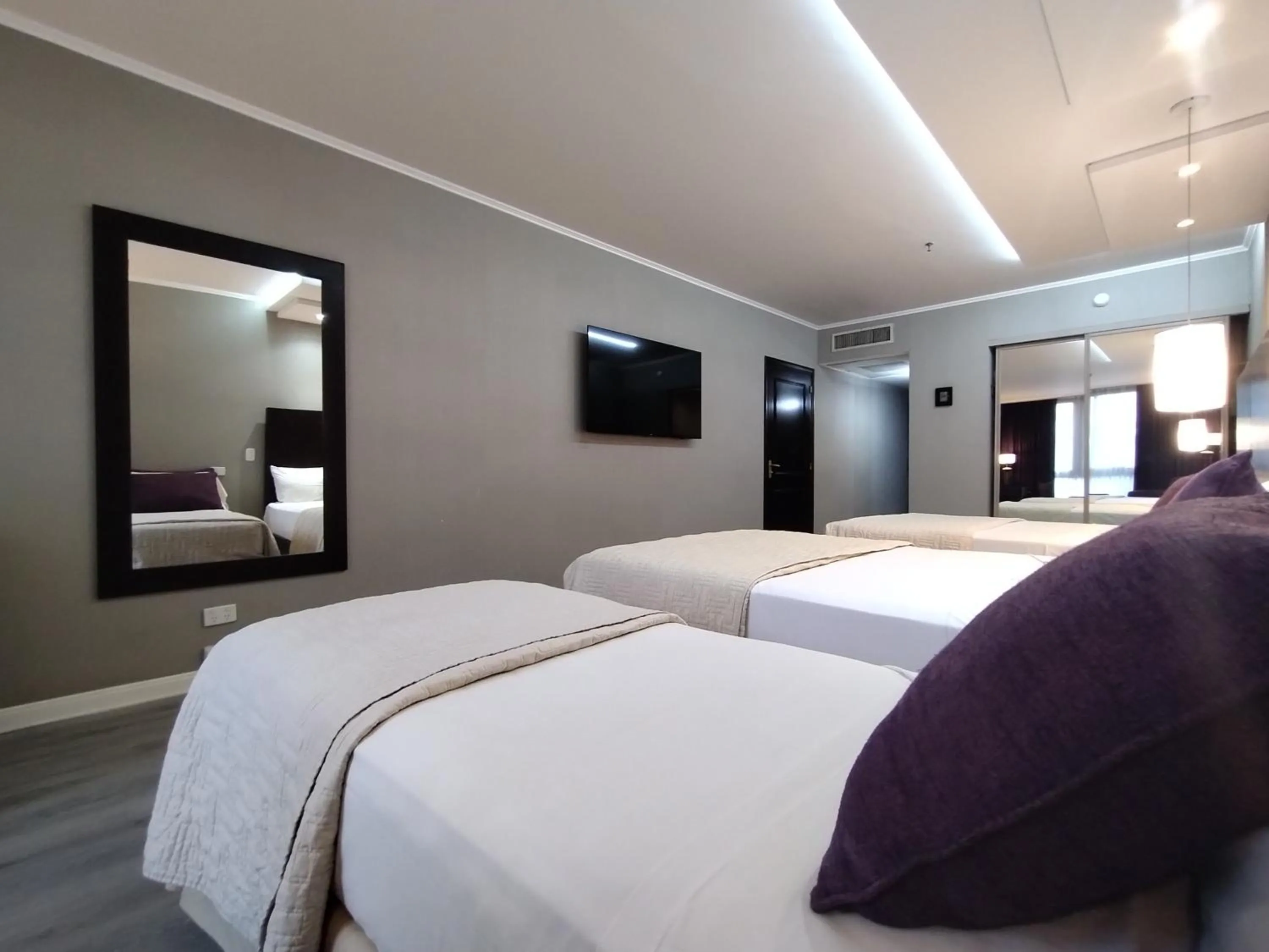 Other, Bed in Howard Johnson Plaza by Wyndham Buenos Aires Florida Street