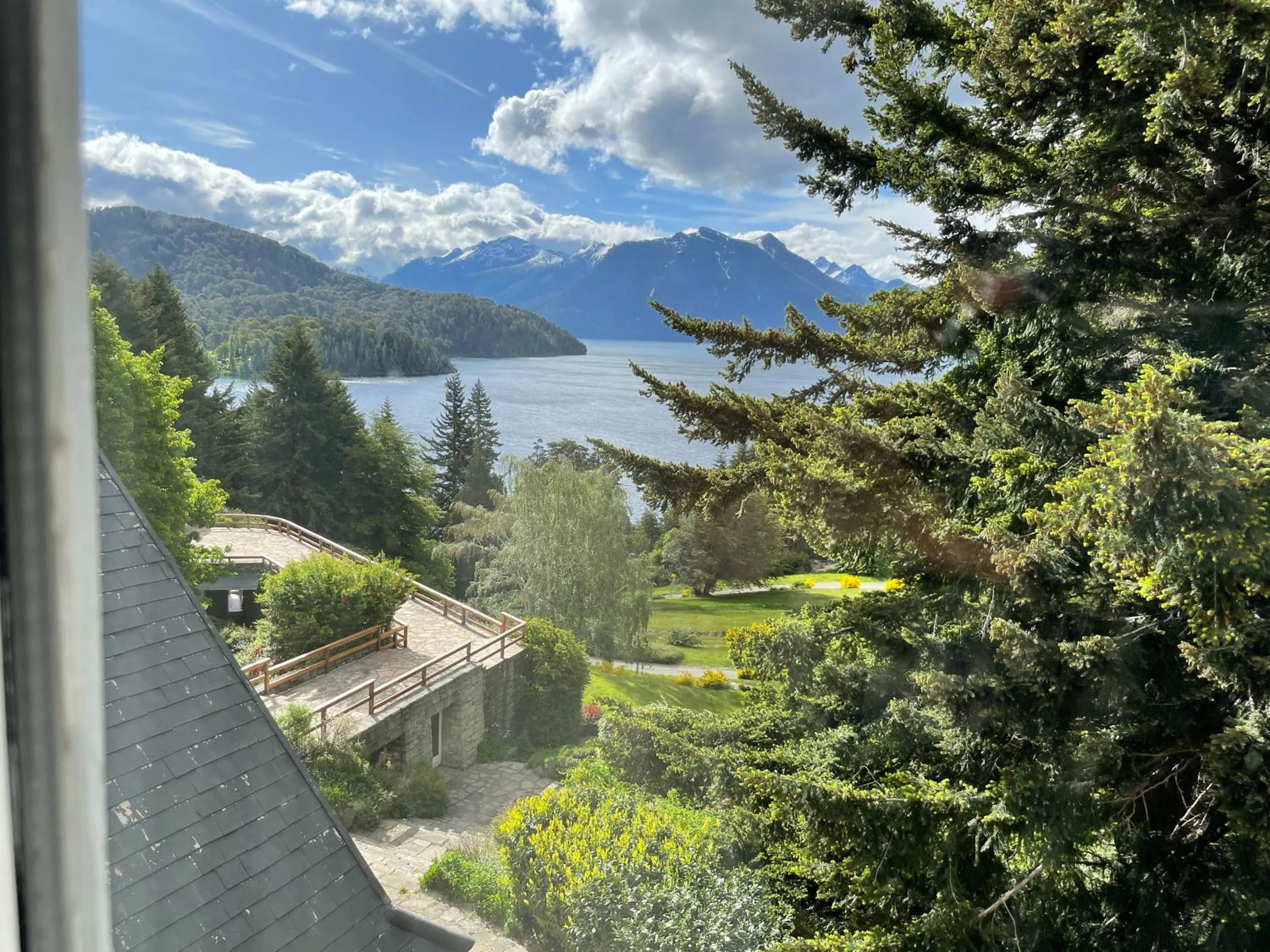 Lake view in Hotel Tunquelén