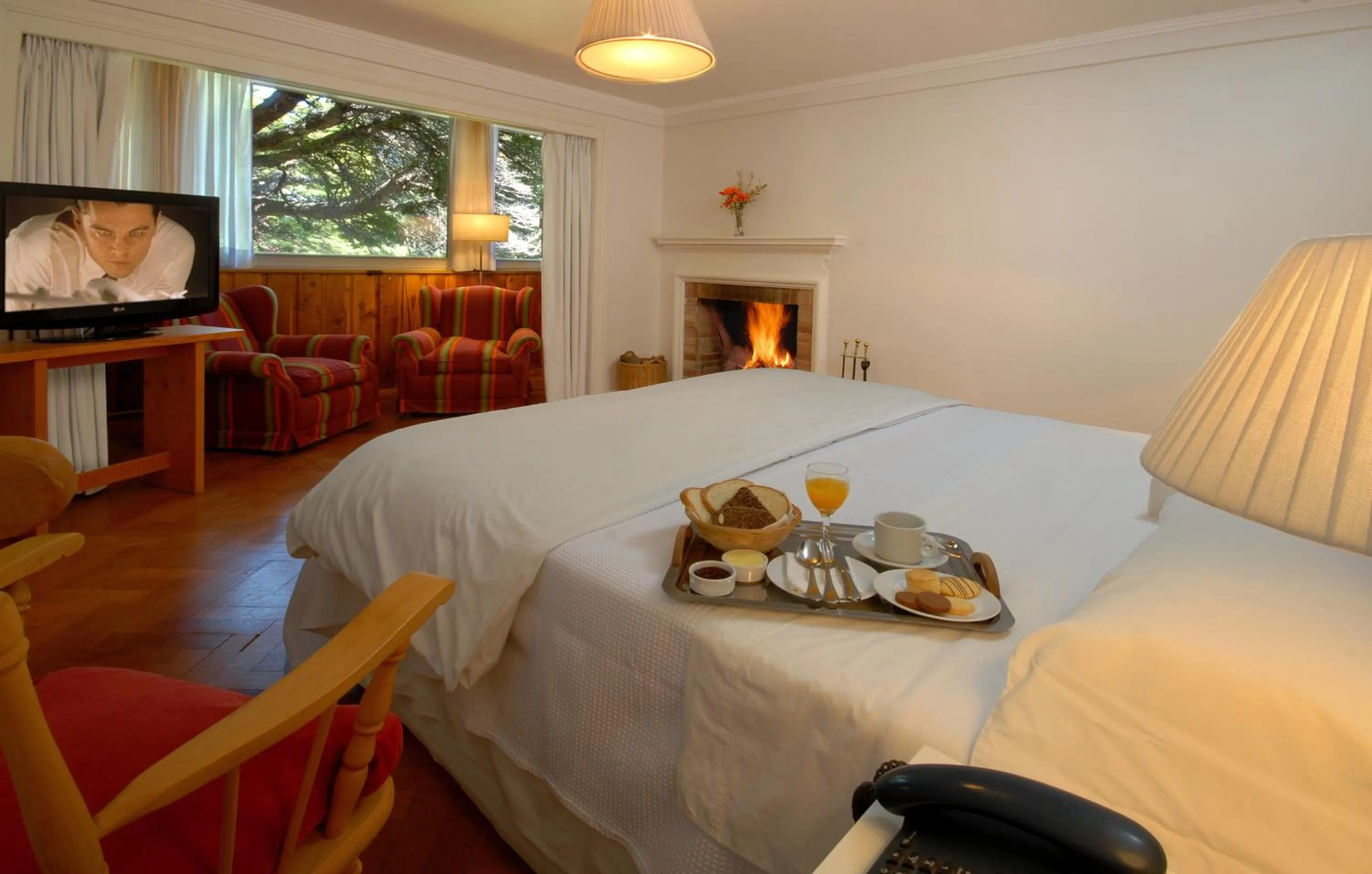 TV and multimedia, Bed in Hotel Tunquelén