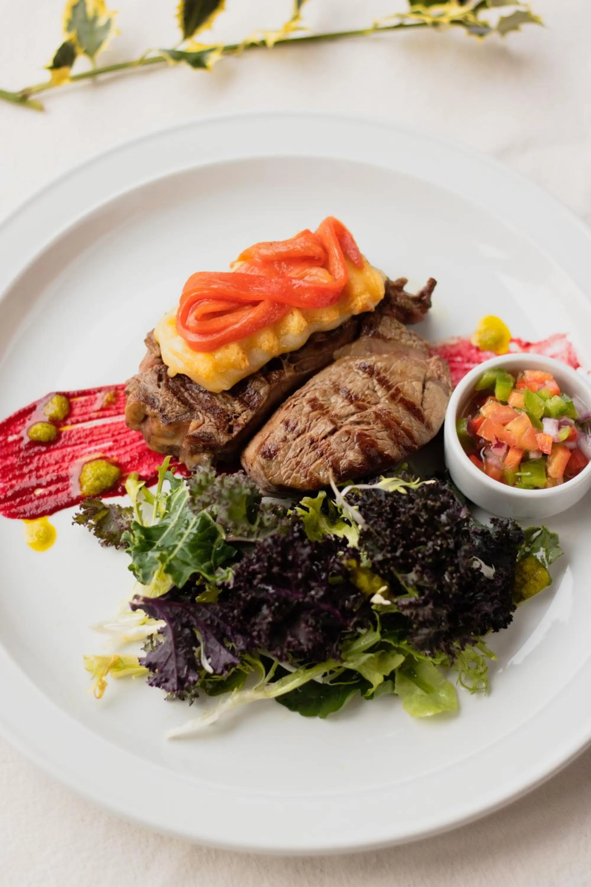 Restaurant/places to eat in Hotel Tunquelén