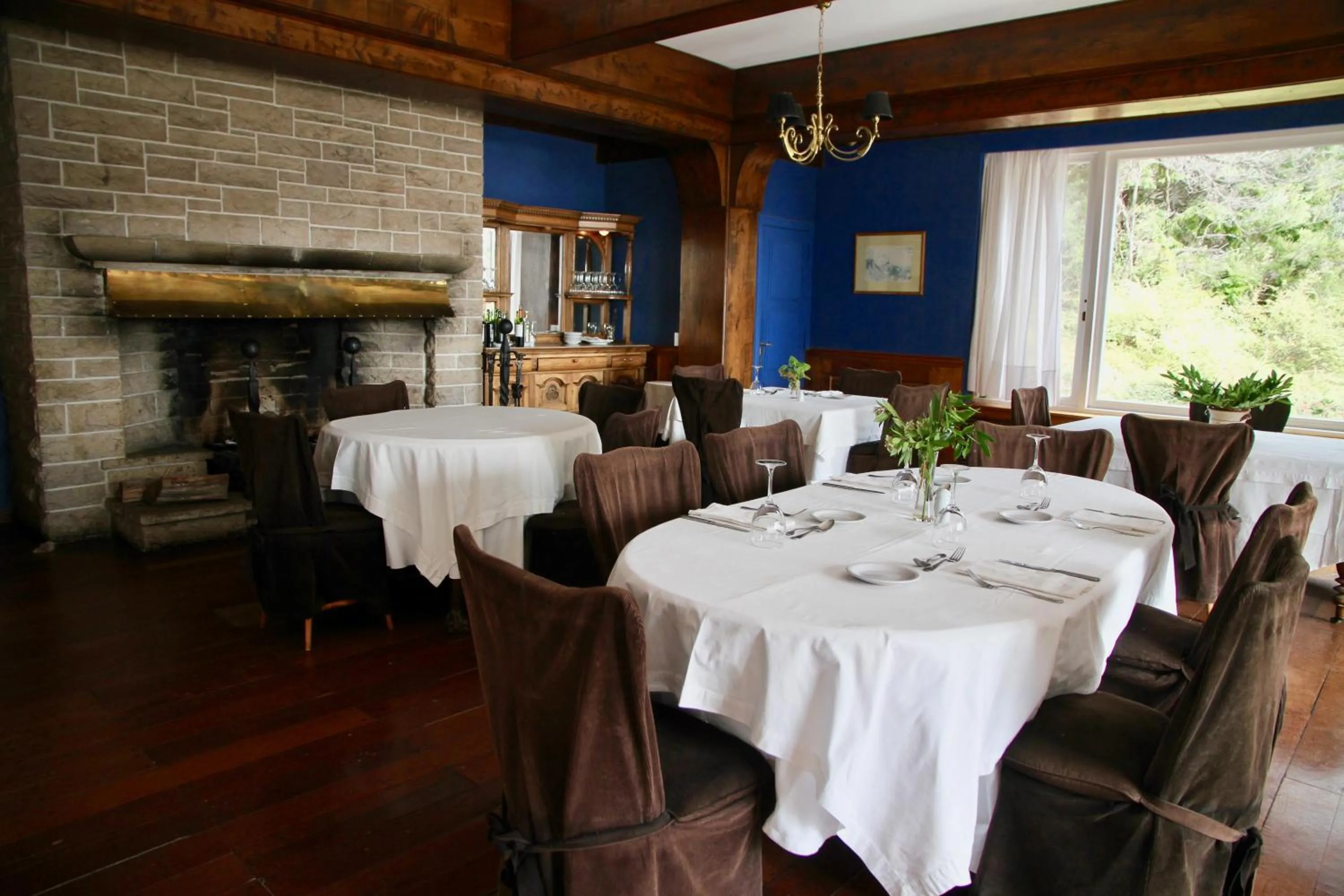 Restaurant/places to eat in Hotel Tunquelén