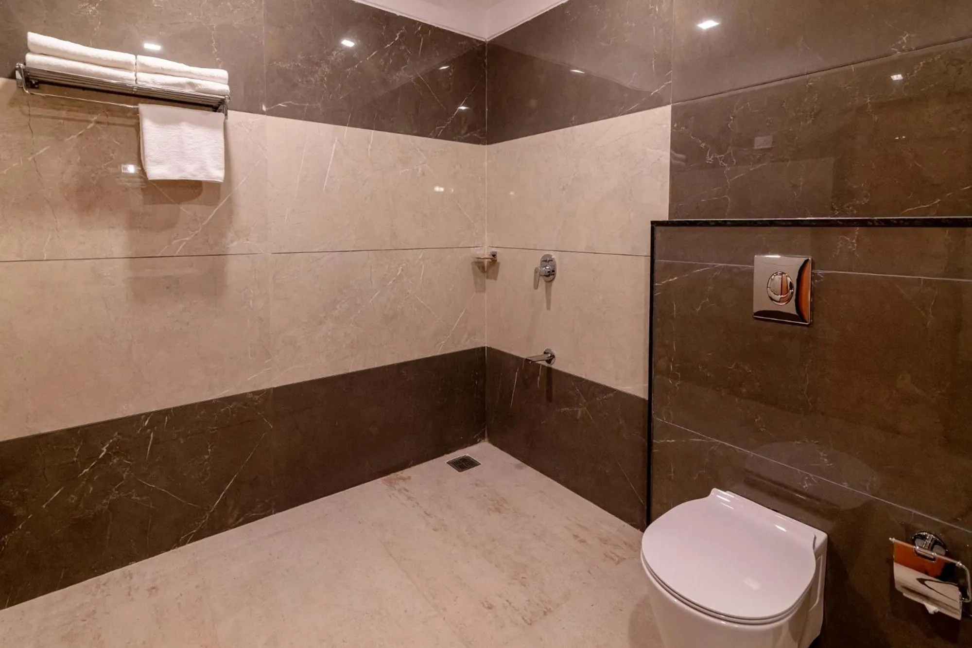 Shower in Savitri Resort