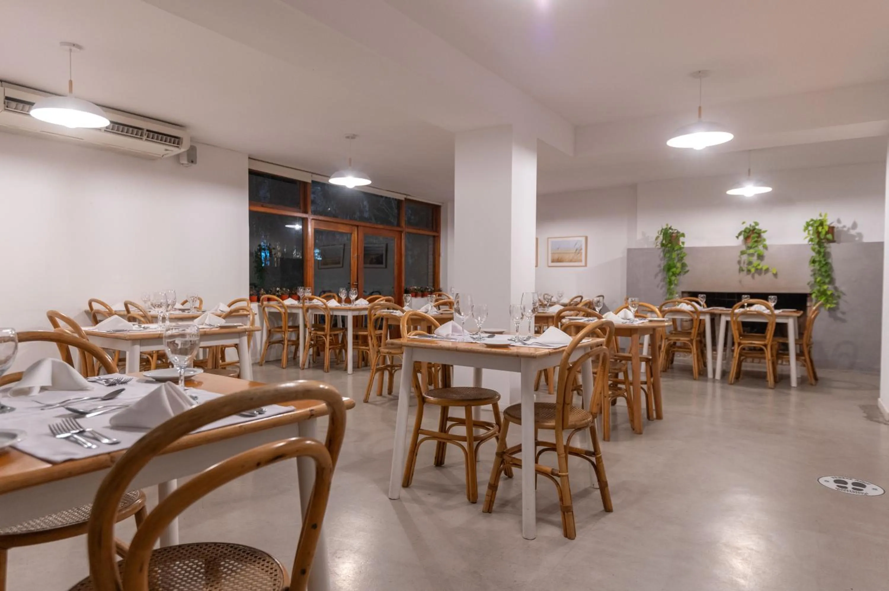 Restaurant/places to eat in Hotel del Bosque