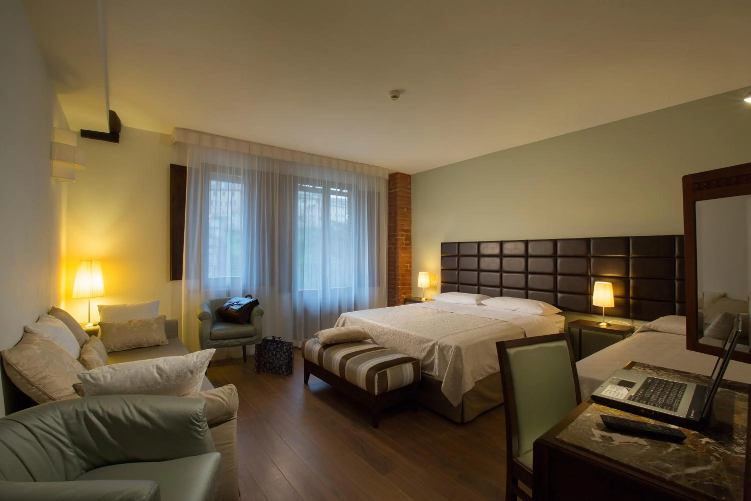 Photo of the whole room, Bed in Hotel Alma Domus