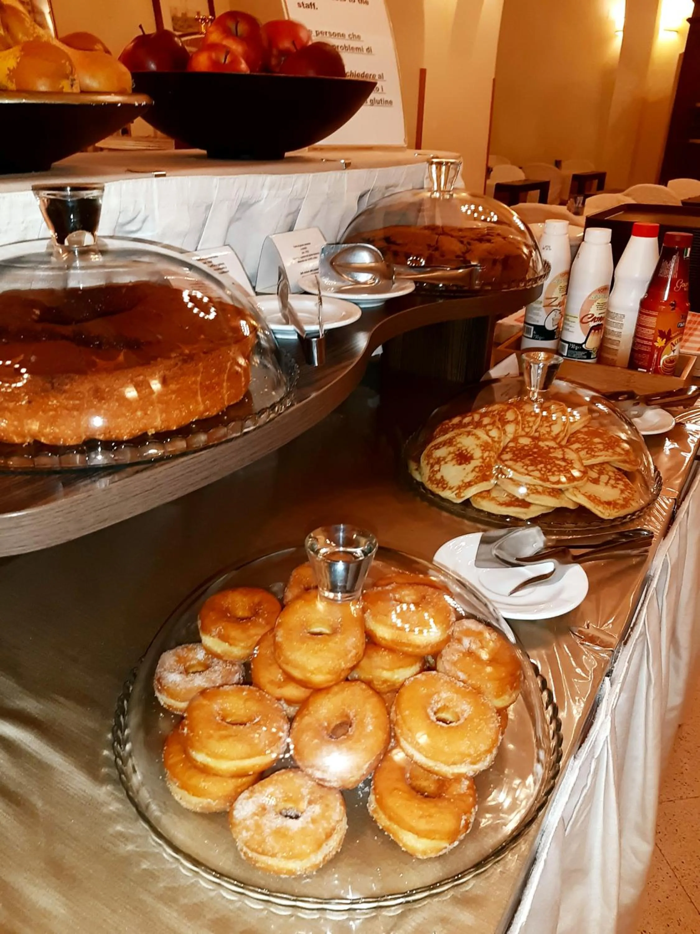 Breakfast in Hotel Alma Domus