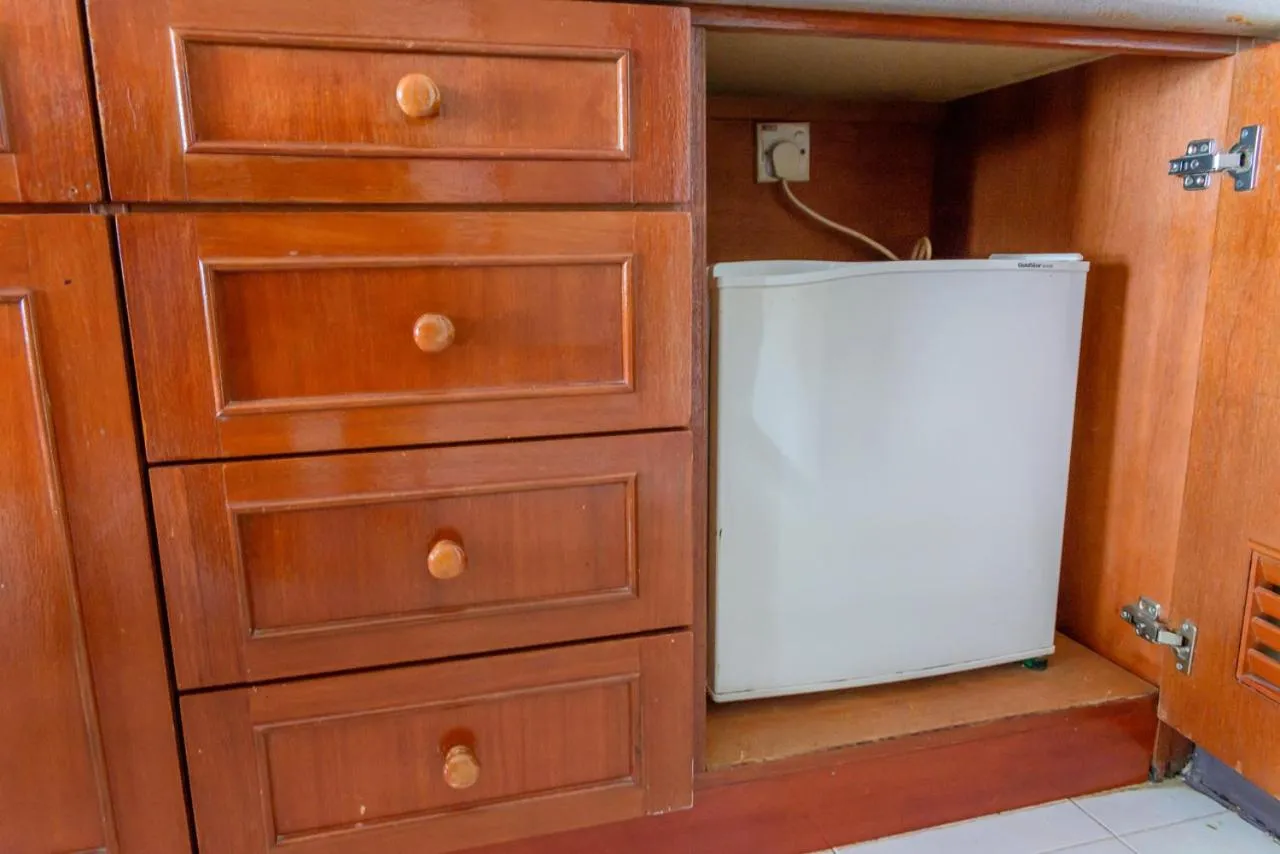 J Beach Suites At Rainbow Paradise