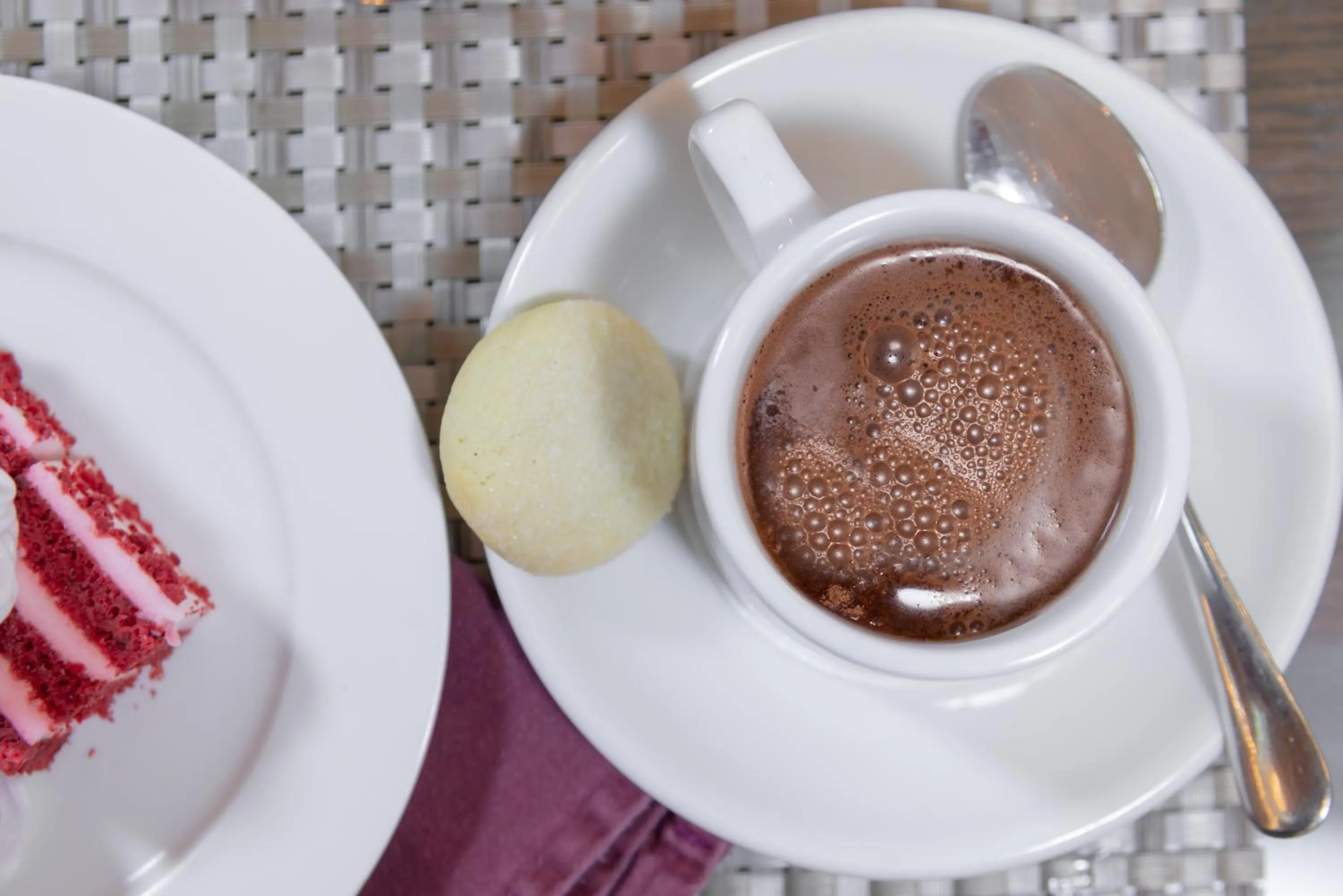 Food and drinks in Petra Elite Hotel