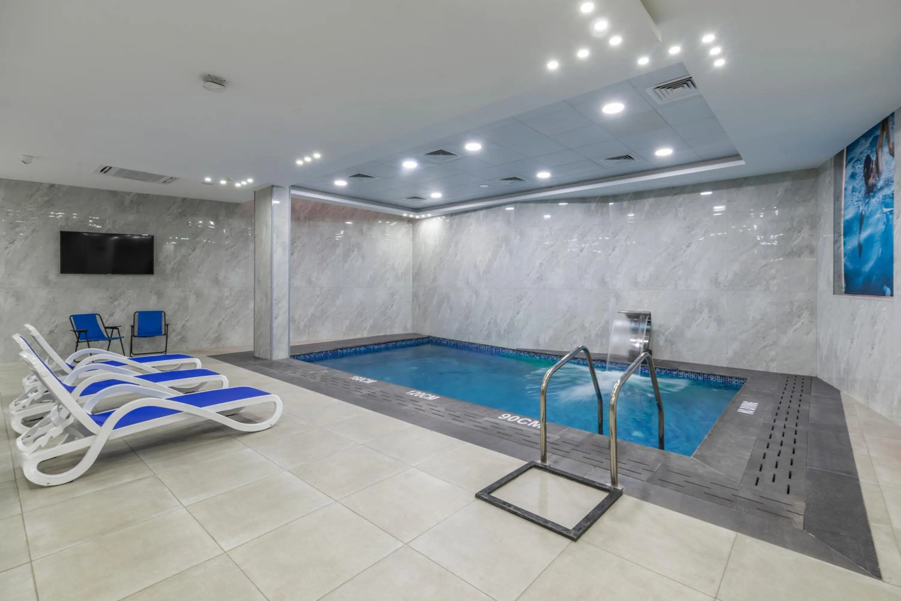 TV and multimedia in Petra Elite Hotel