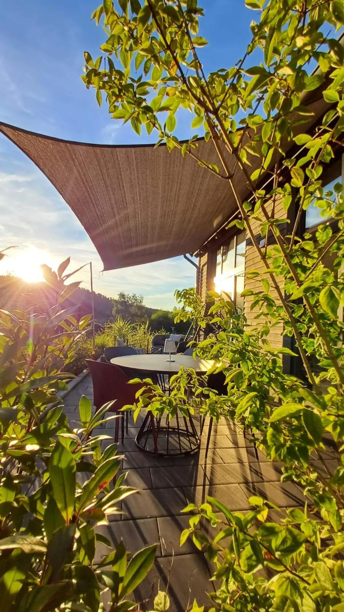 Balcony/Terrace in Odenwald-Lodge mit Infrarotsauna und E-Ladestation "Haus Purpur"