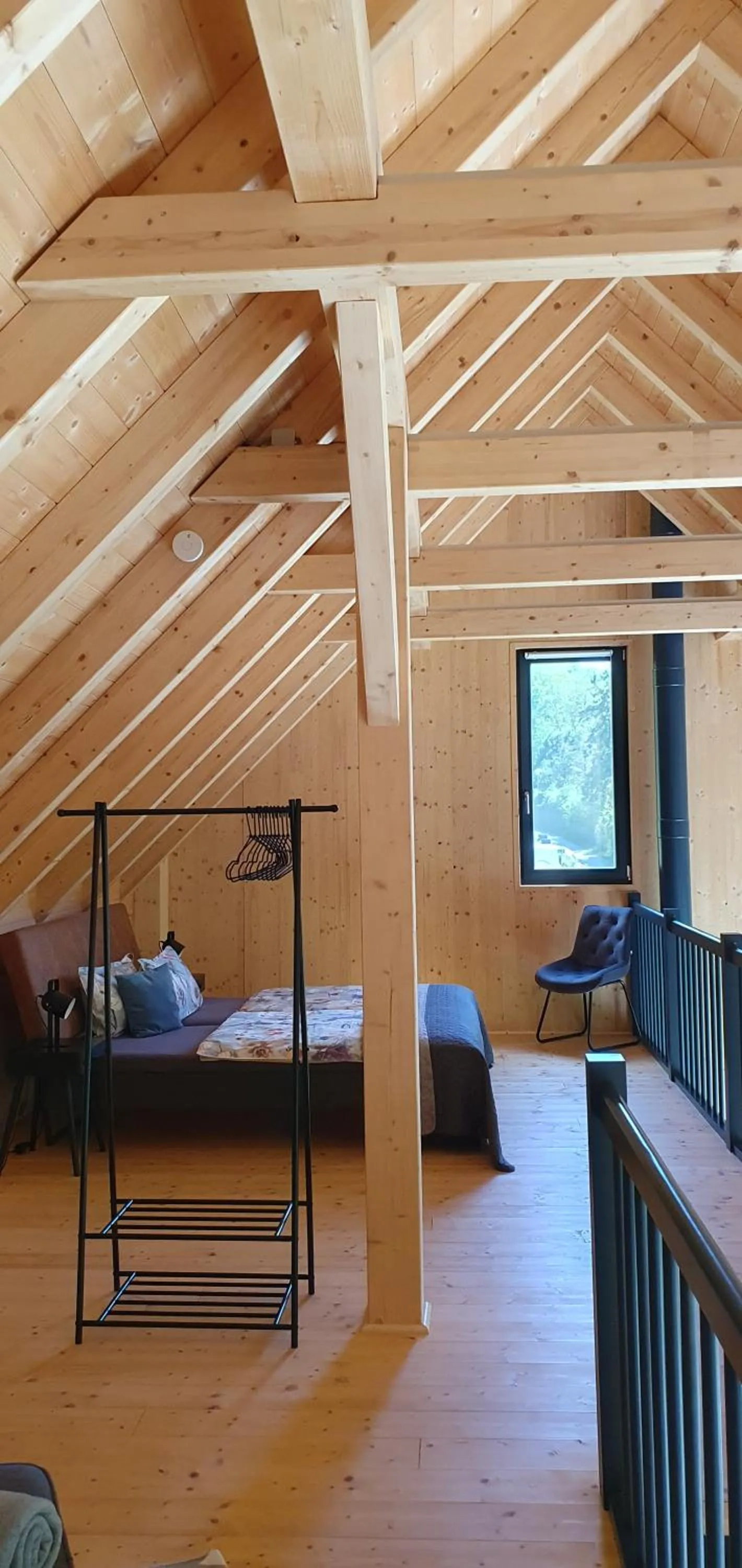 Bedroom, Bed in Odenwald-Lodge mit Infrarotsauna und E-Ladestation "Haus Purpur"