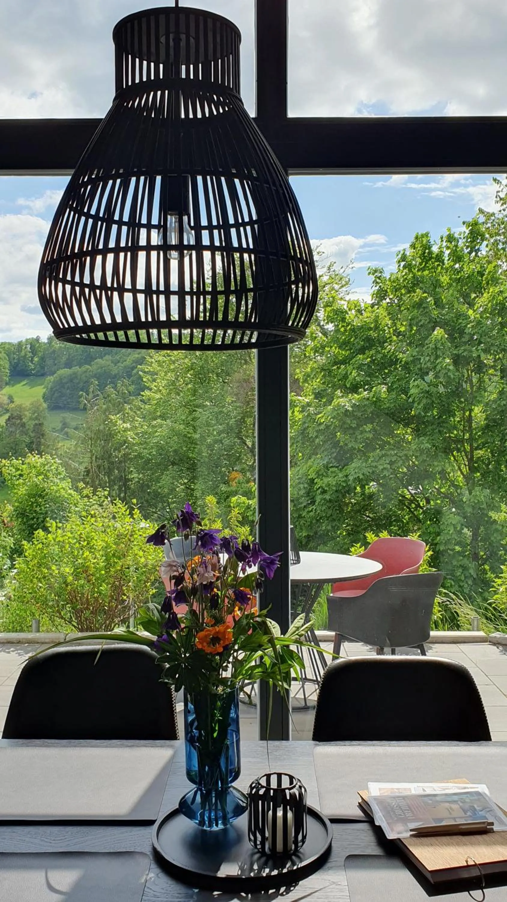 Dining area in Odenwald-Lodge mit Infrarotsauna und E-Ladestation "Haus Purpur"