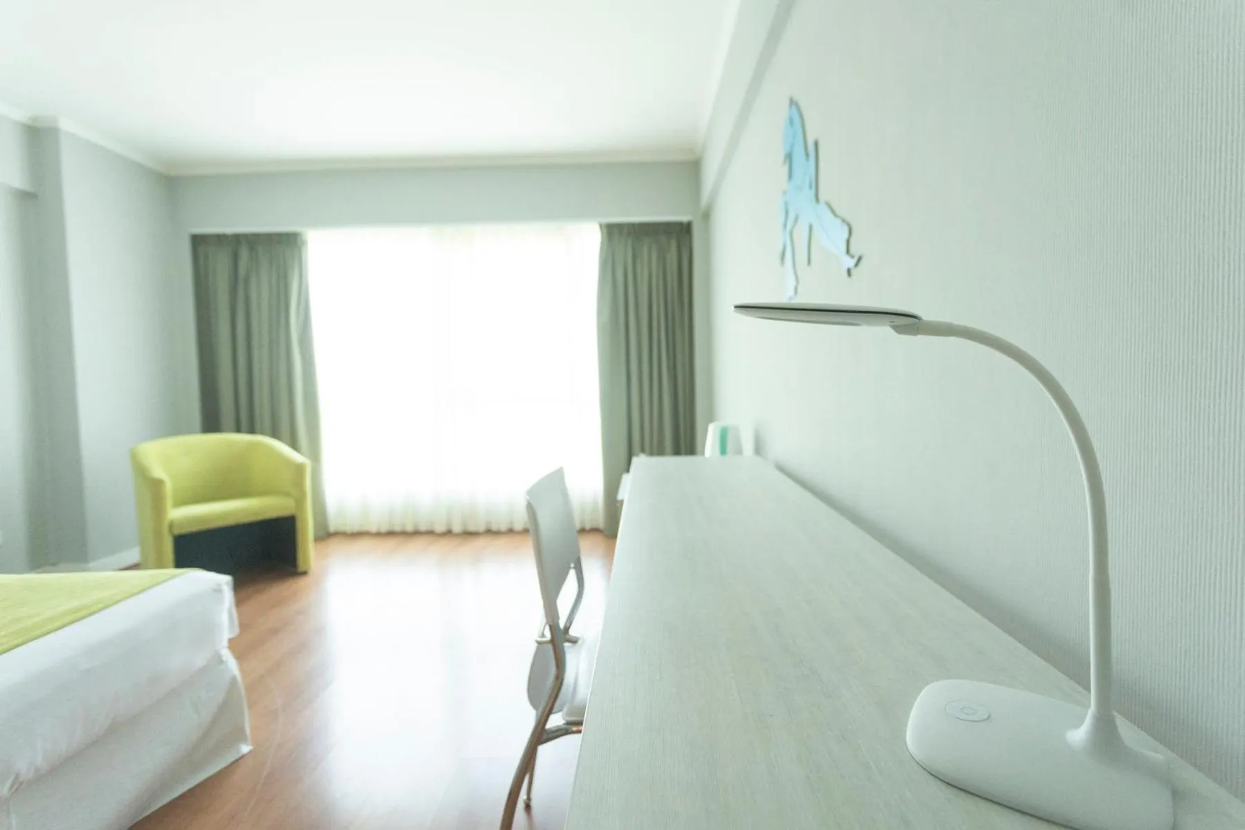 Photo of the whole room, Bed in Pestana Buenos Aires