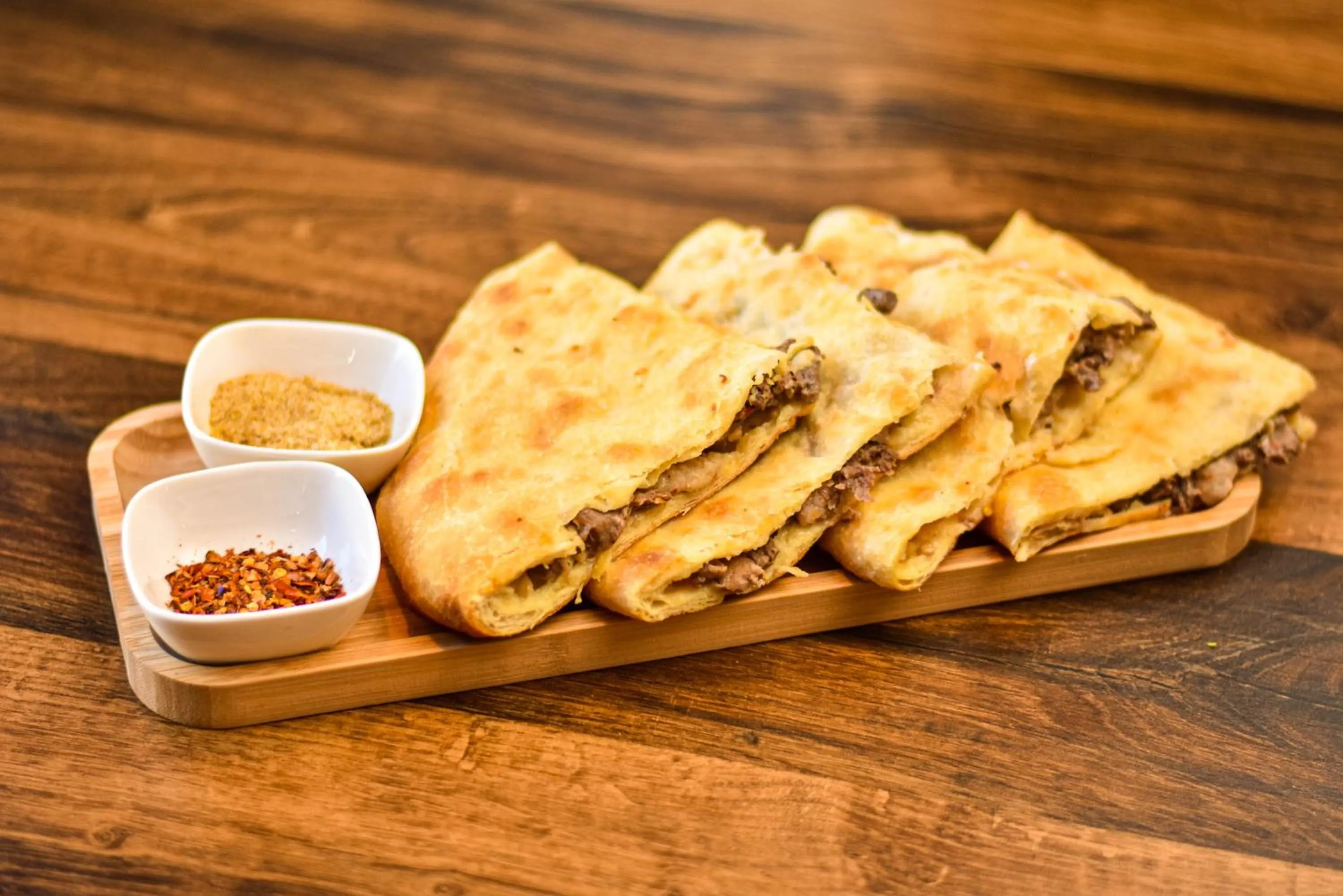 Restaurant/places to eat in Paliani Hotel