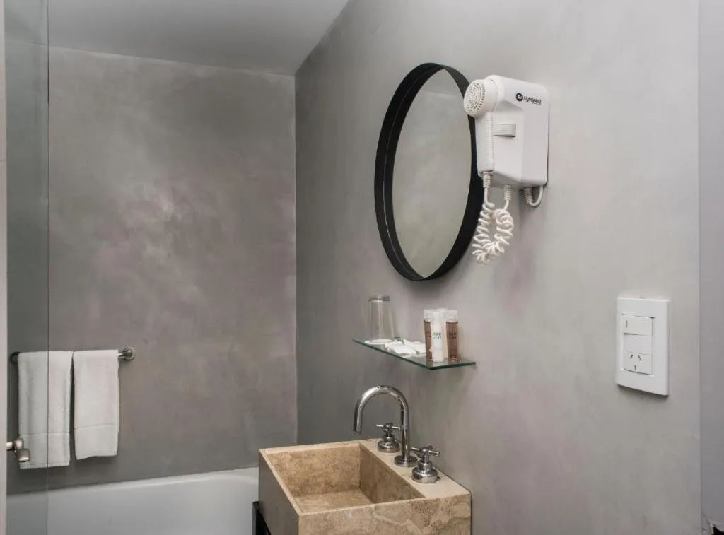 Bathroom in Rochester Hotel Classic