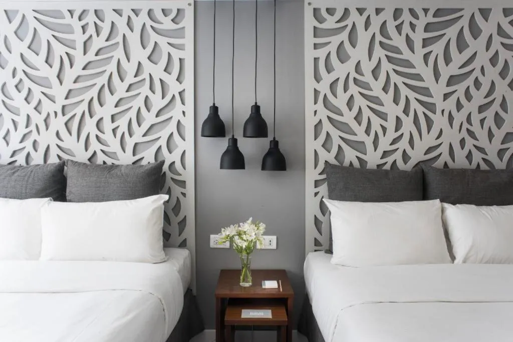 Bedroom, Bed in Rochester Hotel Classic