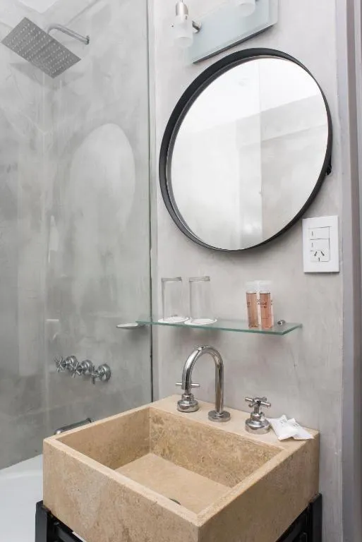 Bathroom in Rochester Hotel Classic