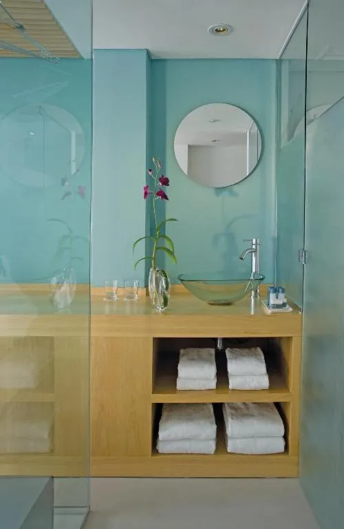 Bathroom in Rochester Hotel Classic