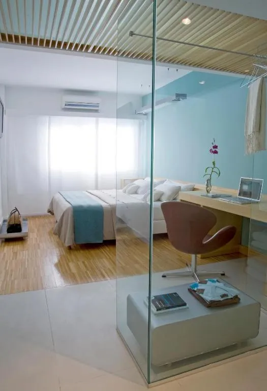 Bedroom, Bed in Rochester Hotel Classic