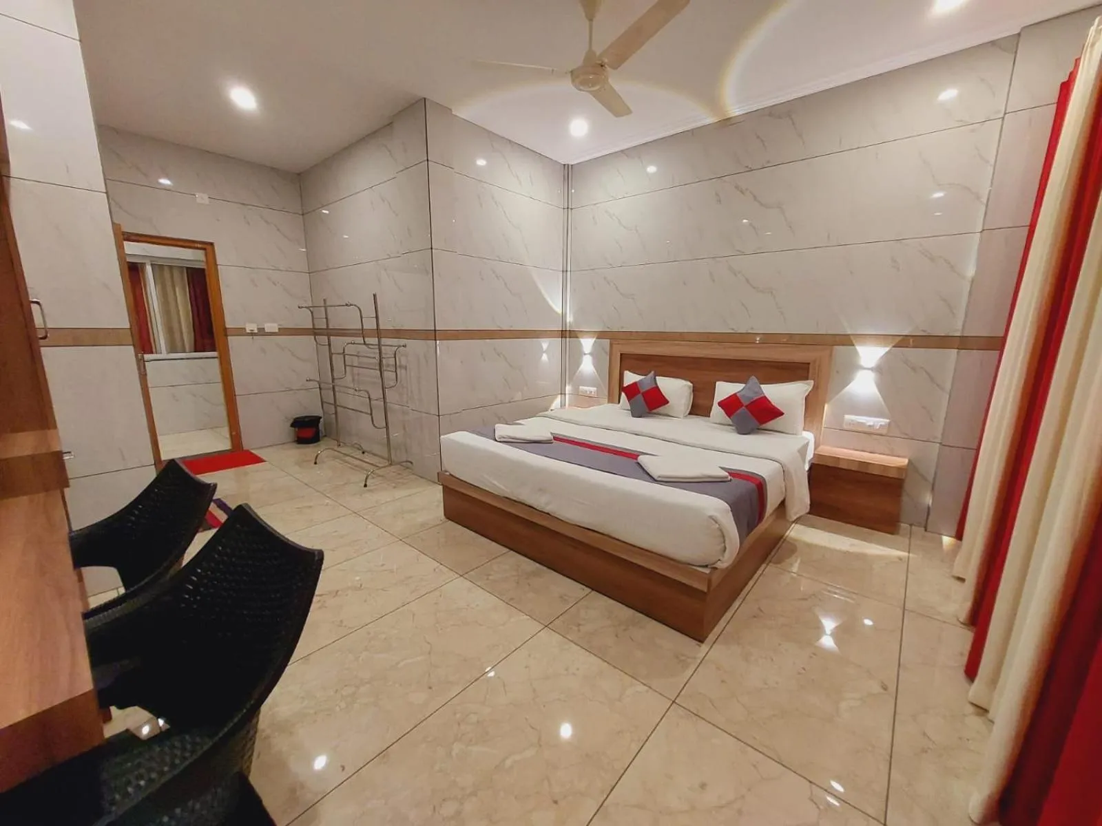 Photo of the whole room, Bed in Mistica Munnar