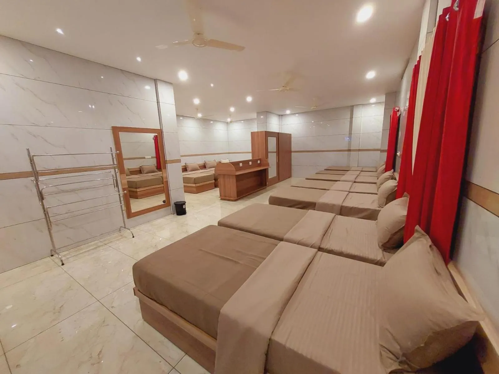 Photo of the whole room, Bed in Mistica Munnar