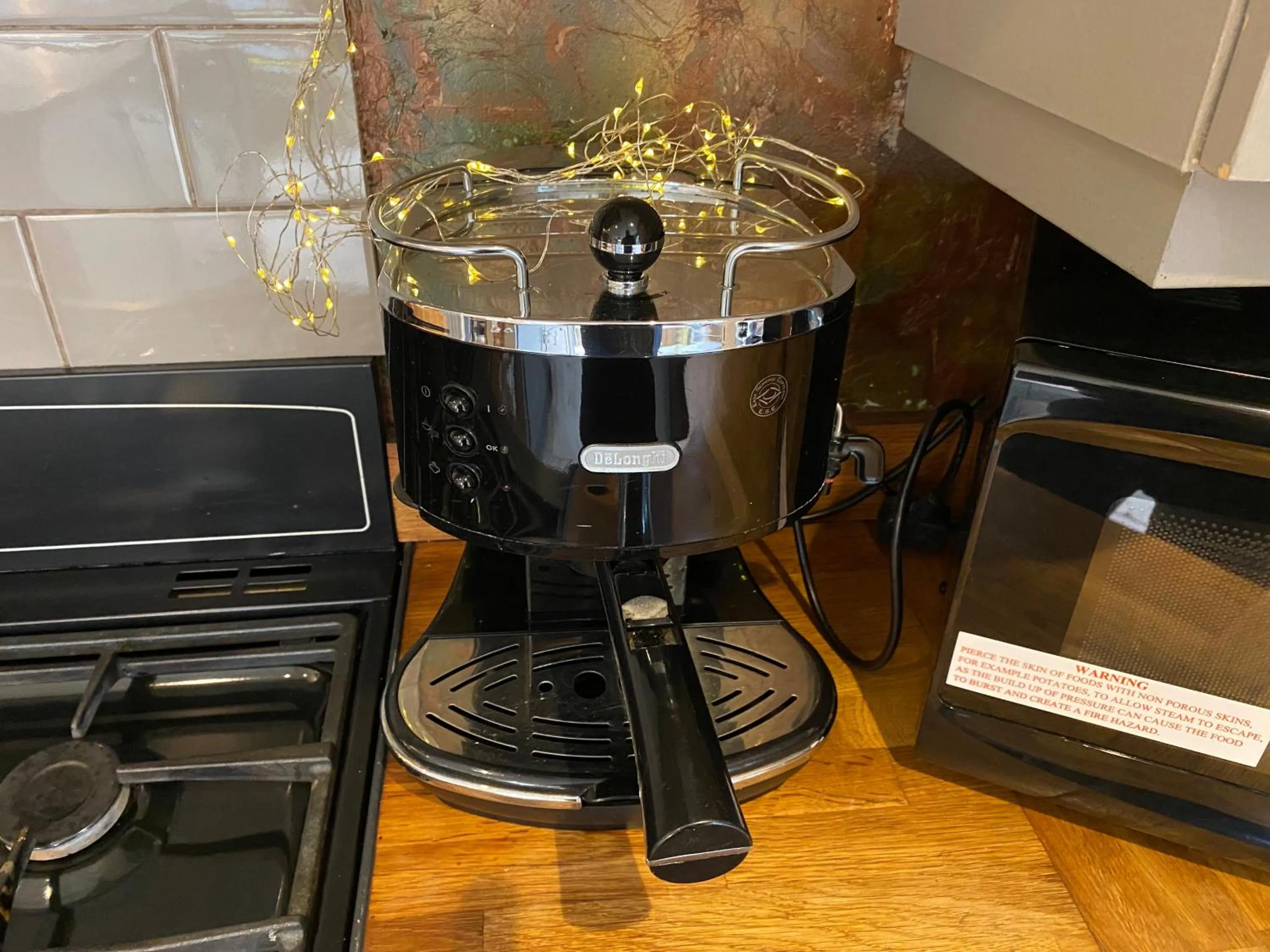 Kitchen or kitchenette in Stone Cottage