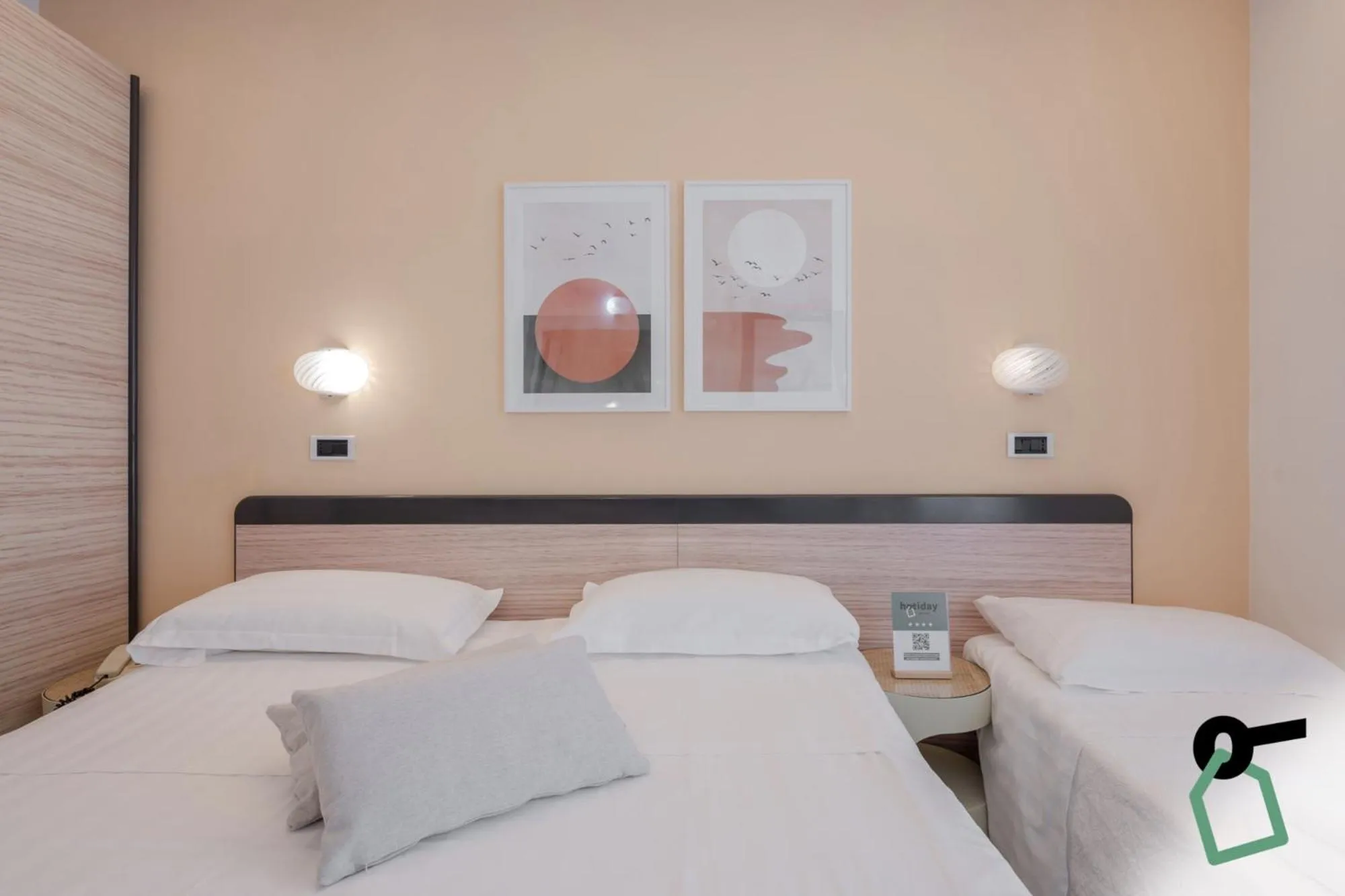 Bedroom, Bed in HOTIDAY Room Collection - Giulianova