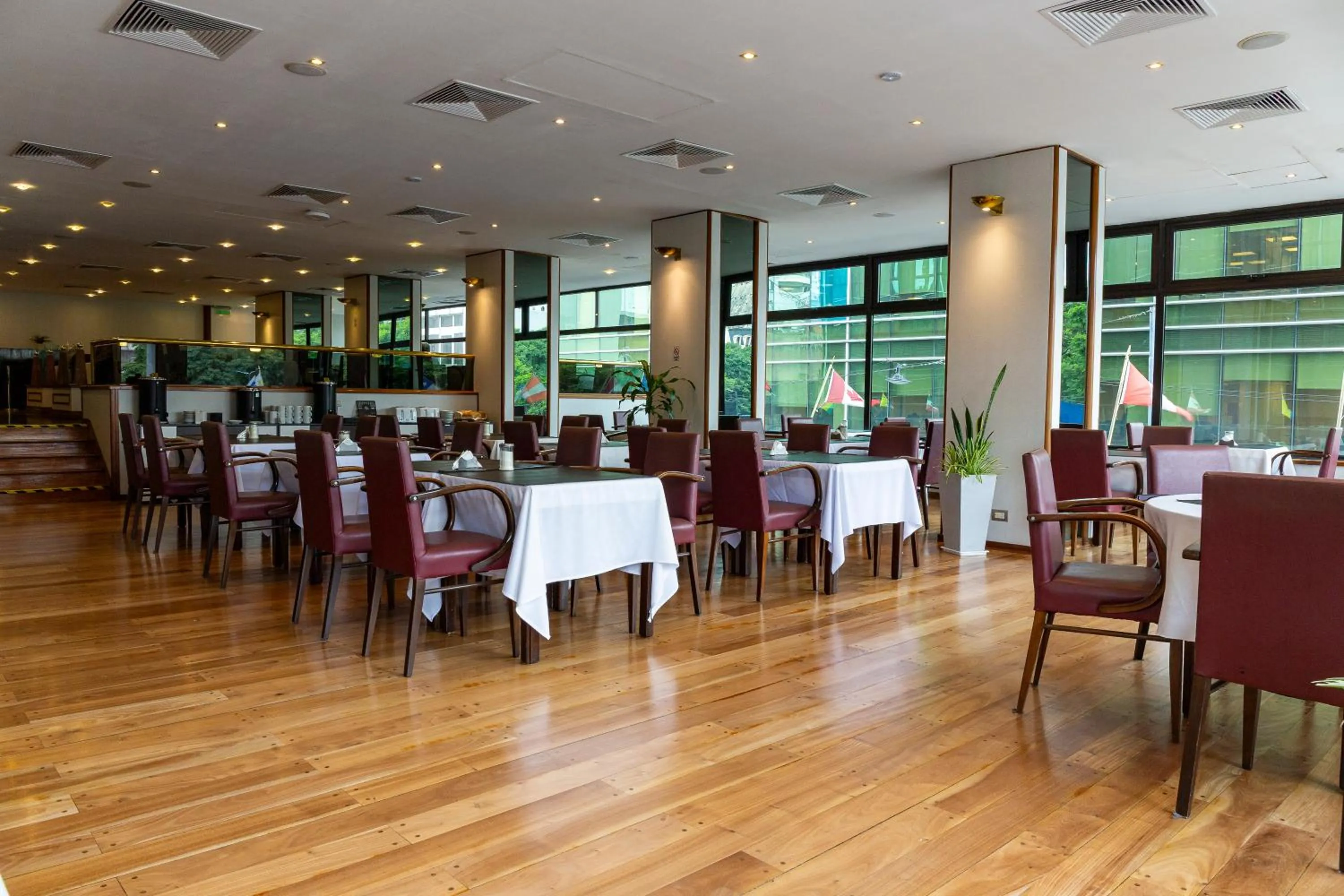 Restaurant/places to eat in Hotel Conte