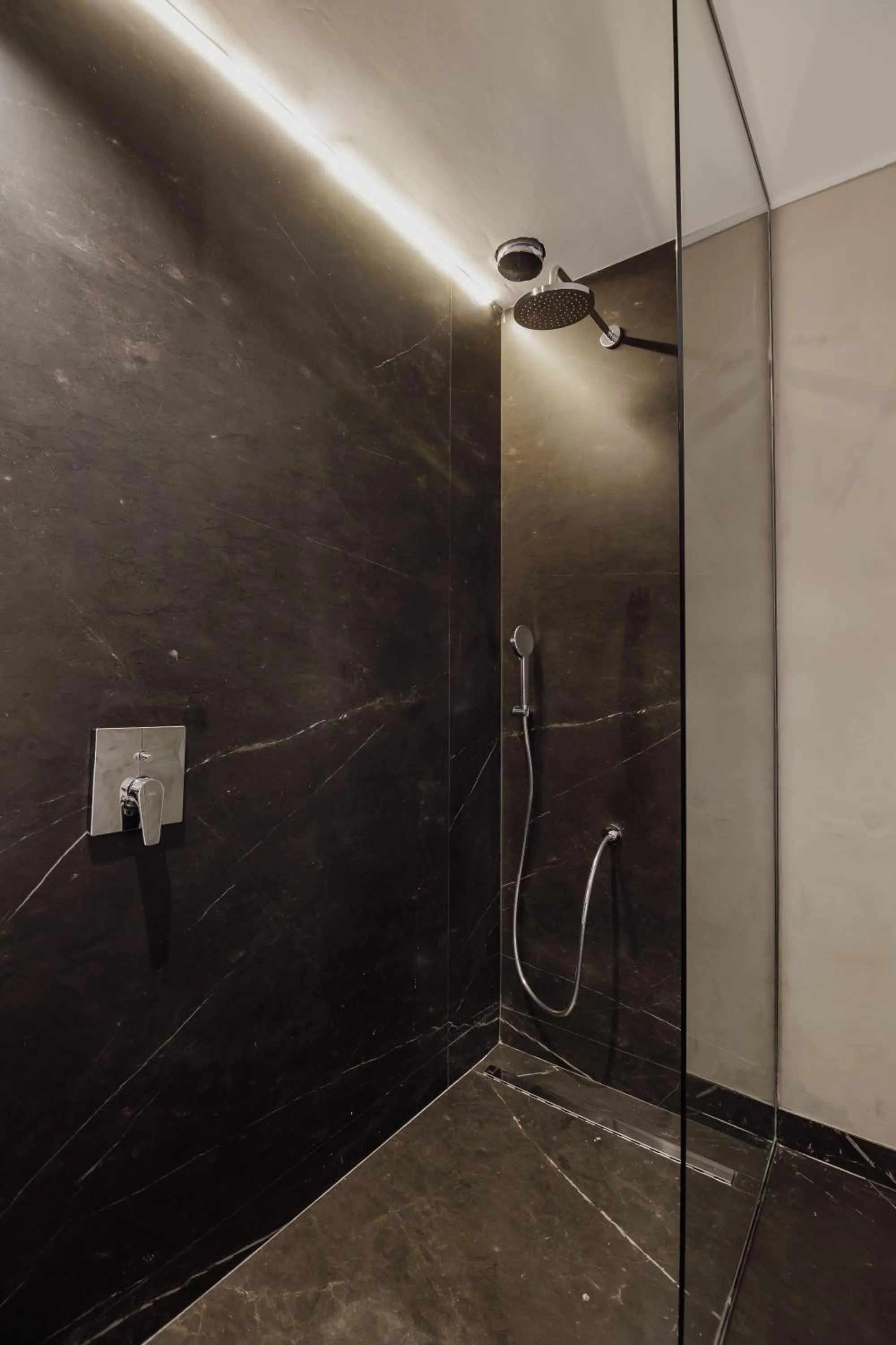 Shower in Grand Brizo Bel Air