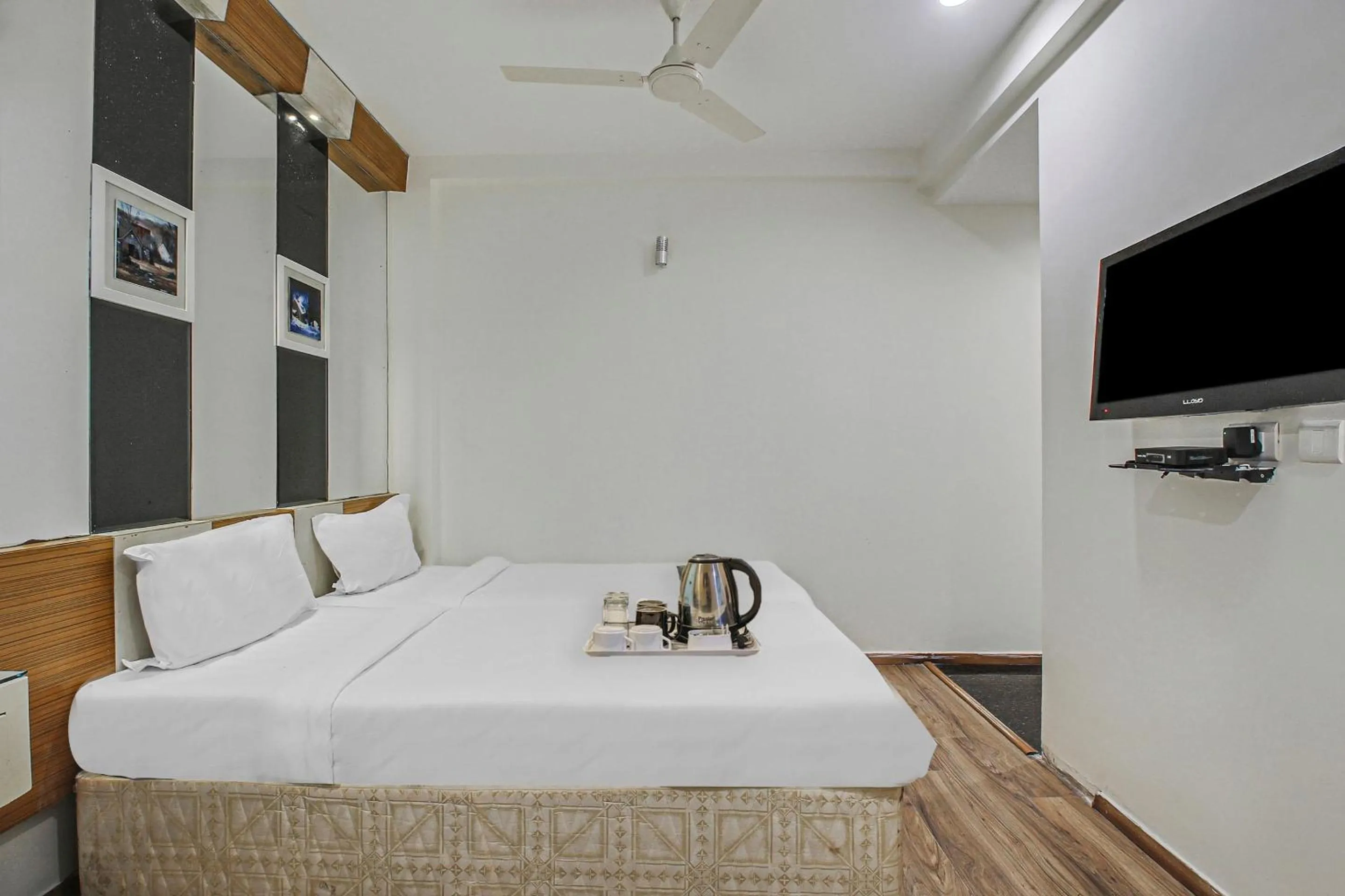 Bedroom, Bed in Super Townhouse Eaglewood Gachibowli