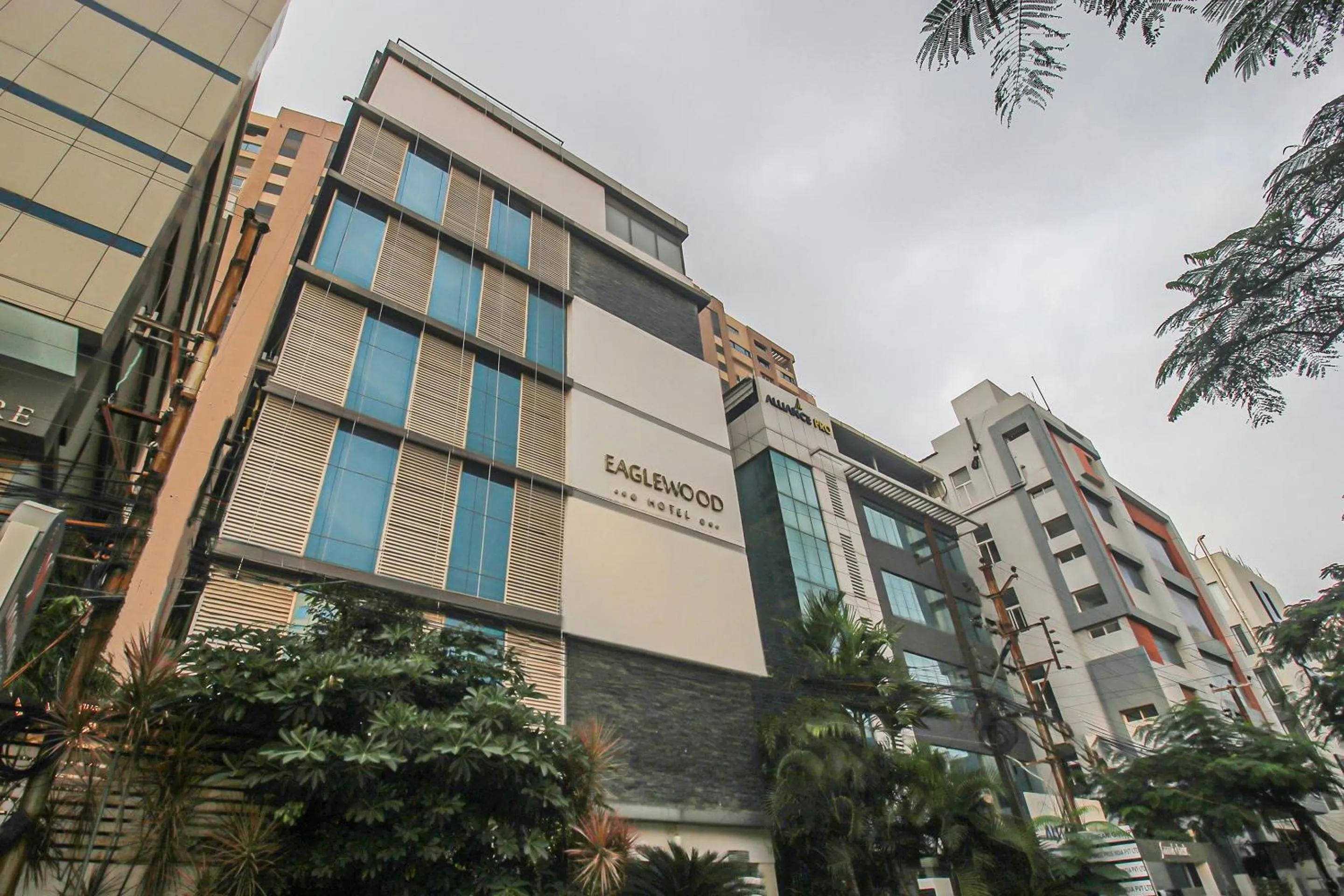 Facade/entrance in Super Townhouse Eaglewood Gachibowli