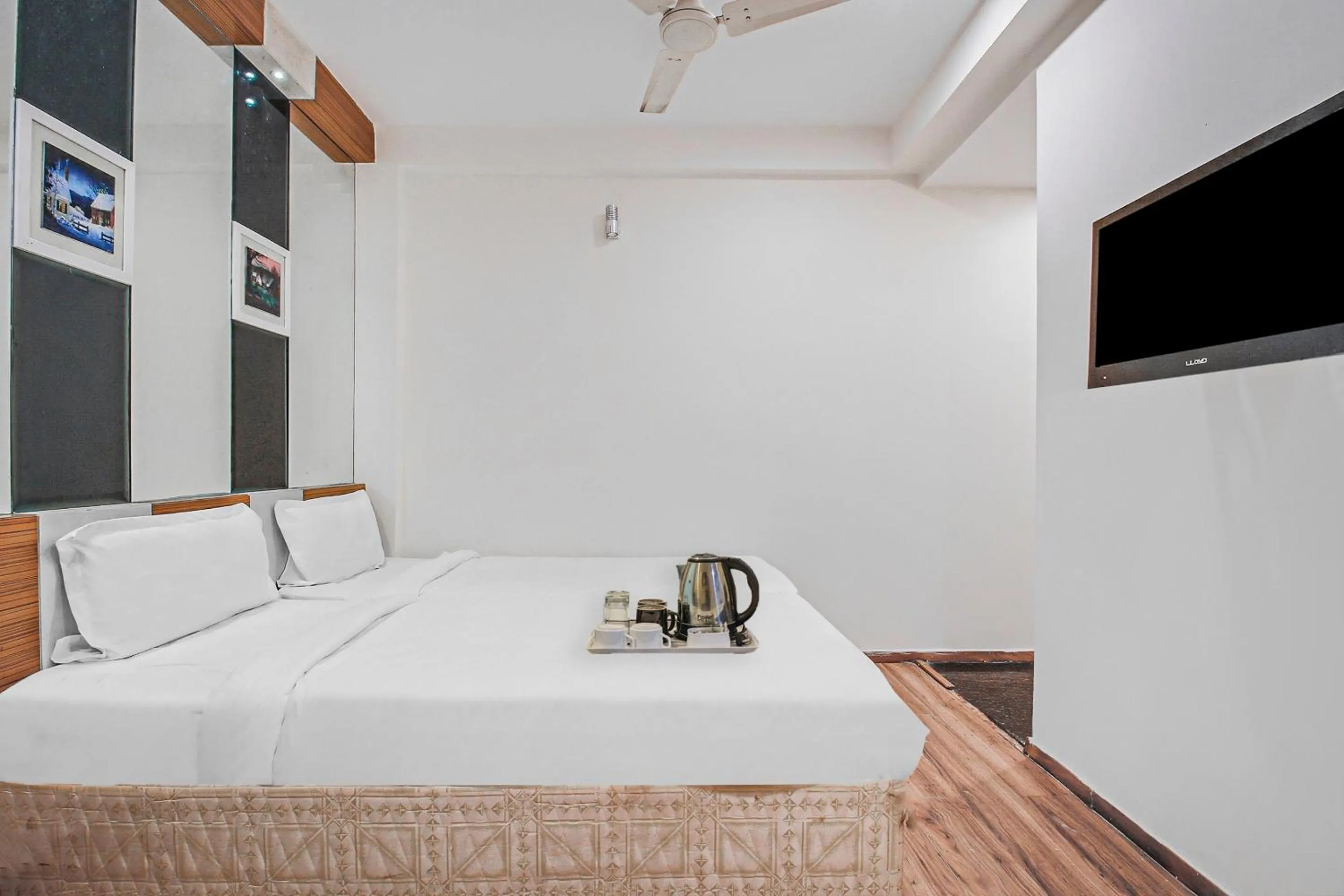 Bedroom, Bed in Super Townhouse Eaglewood Gachibowli